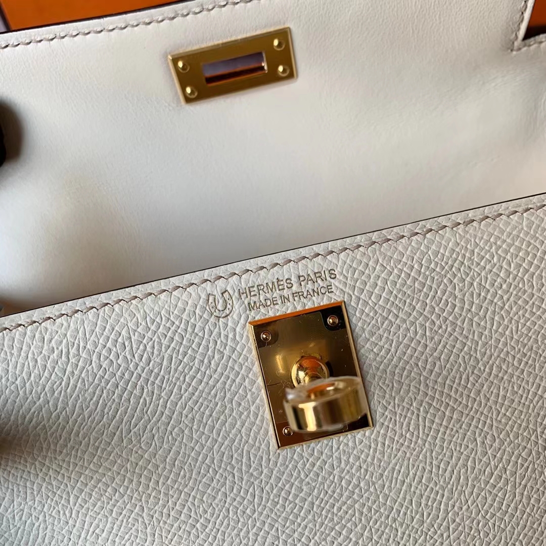 Hermès（爱马仕）Kelly Mini Ⅱ 迷你凯莉 Hss Epsom Ck10 奶昔白 拼 S2 风衣灰 金扣 19cm