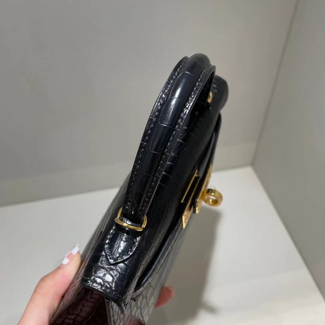 Hermès（爱马仕）Kelly Mini Ⅱ 迷你凯莉 雾面美洲鳄鱼 Ck89 黑色 金扣 19cm