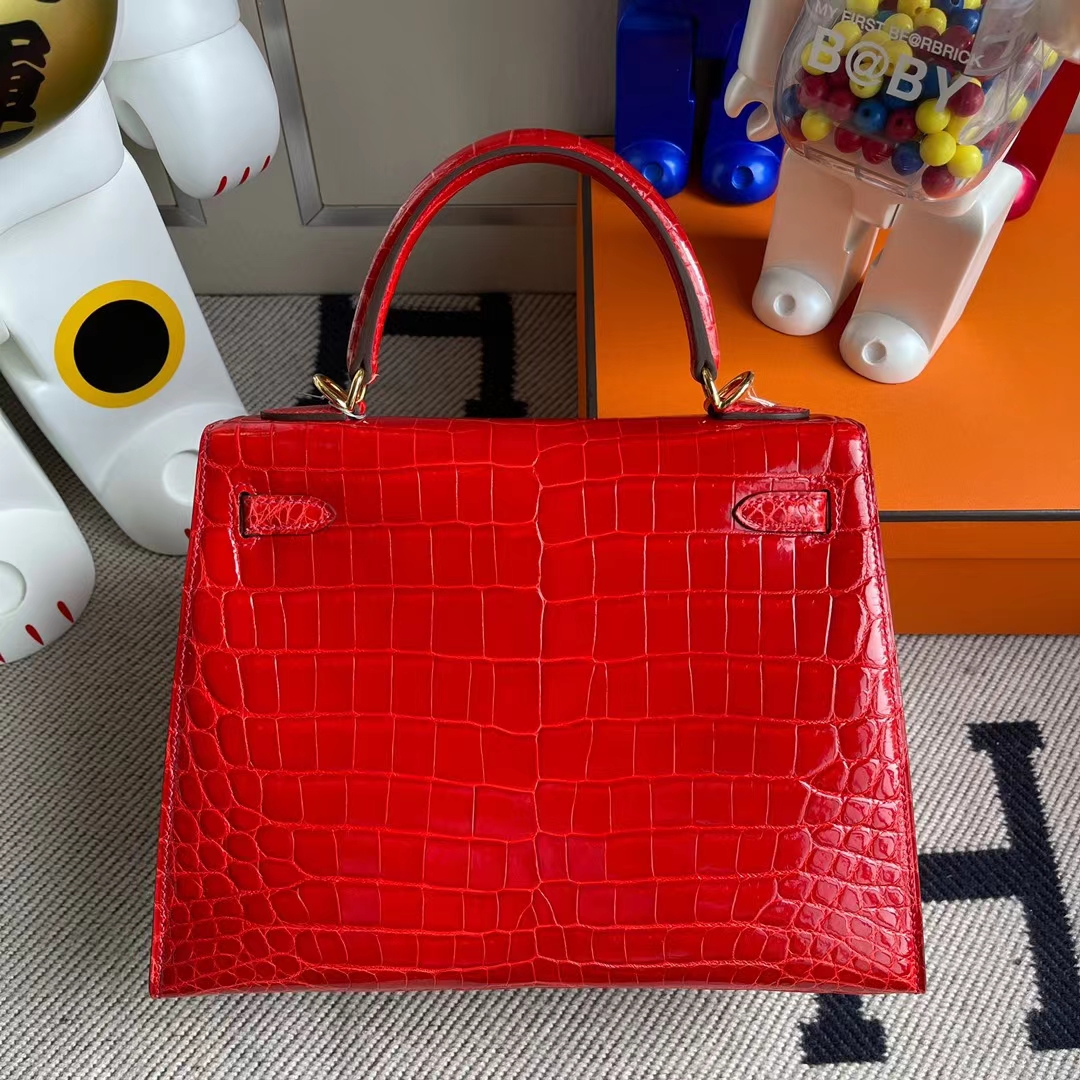 Hermès（爱马仕）Kelly 凯莉包 亮面尼罗鳄 ck95 法拉利红 金扣 25cm