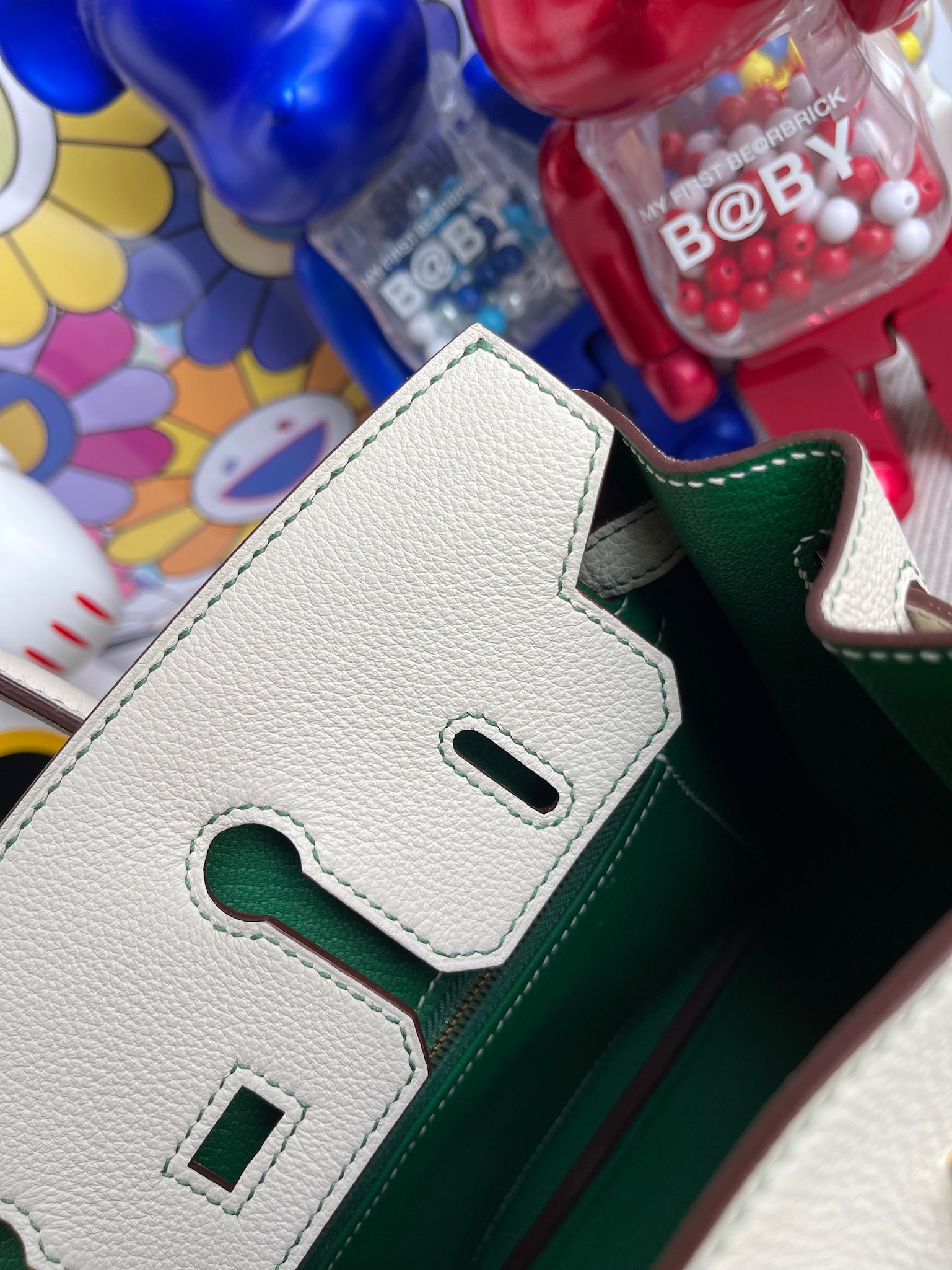 Hermès(爱马仕)Birkin 铂金包 原厂小牛皮 ck10 奶昔白 内拼 竹子绿 Bamboo 金扣 25cm 顶级手缝-拉尔森鳄鱼皮具定制 - 爱马仕包包官网 Hermès(爱马仕)Birkin 铂金包 原厂小牛皮 ck10 奶昔白 内拼 竹子绿 Bamboo 金扣 25cm 顶级手缝