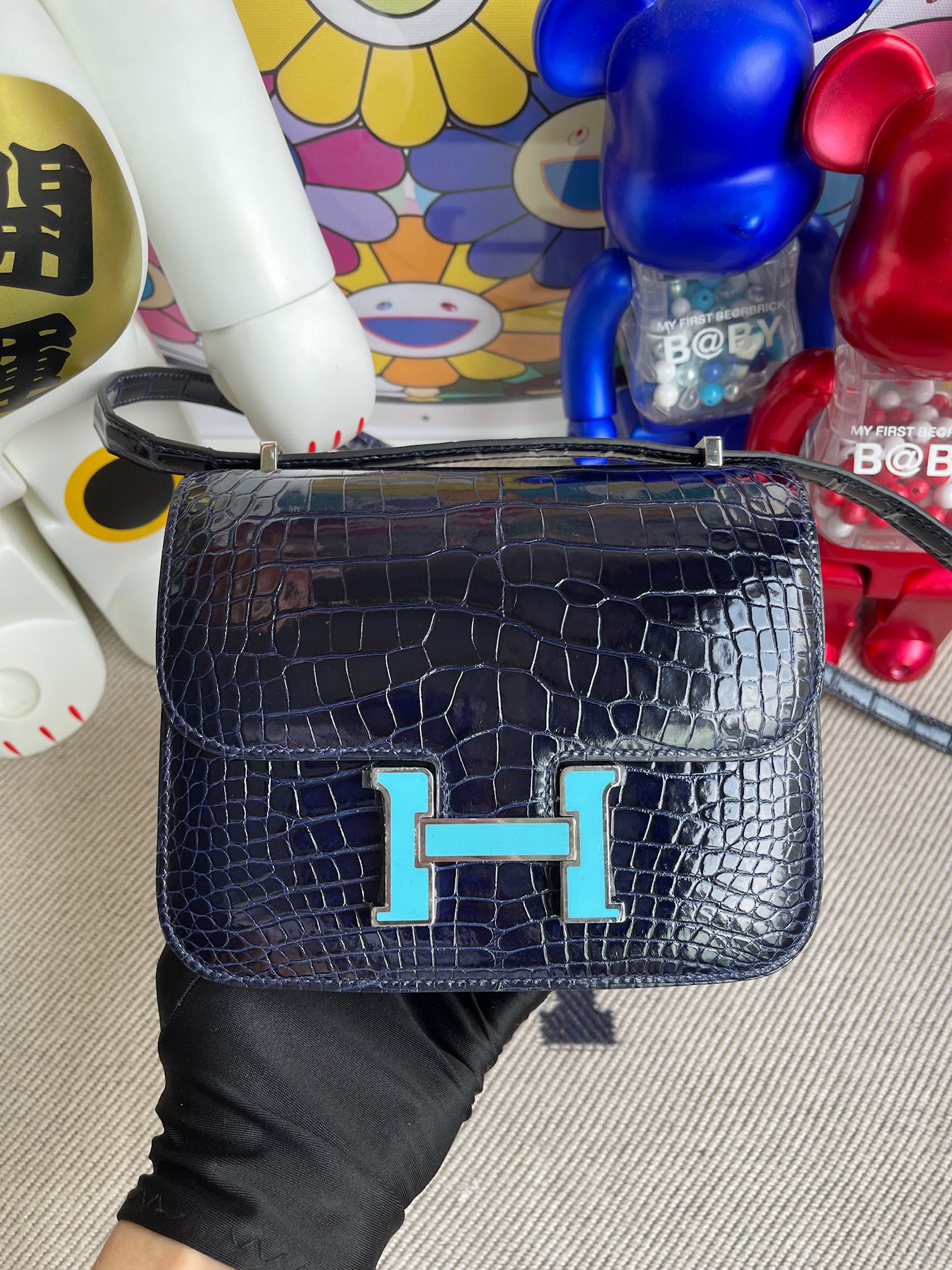 Hermès（爱马仕）Constance 康斯坦斯 Alligator shiny 亮面鳄鱼 宝石蓝 珐琅扣 18cm 顶级手缝