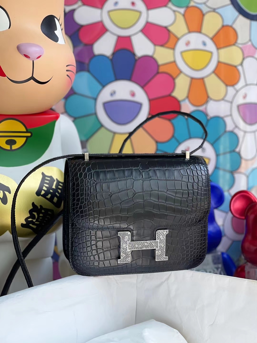 Hermès（爱马仕）Constance 空姐包 经典黑 雾面美洲鳄 自然色 蜥蜴扣 19cm