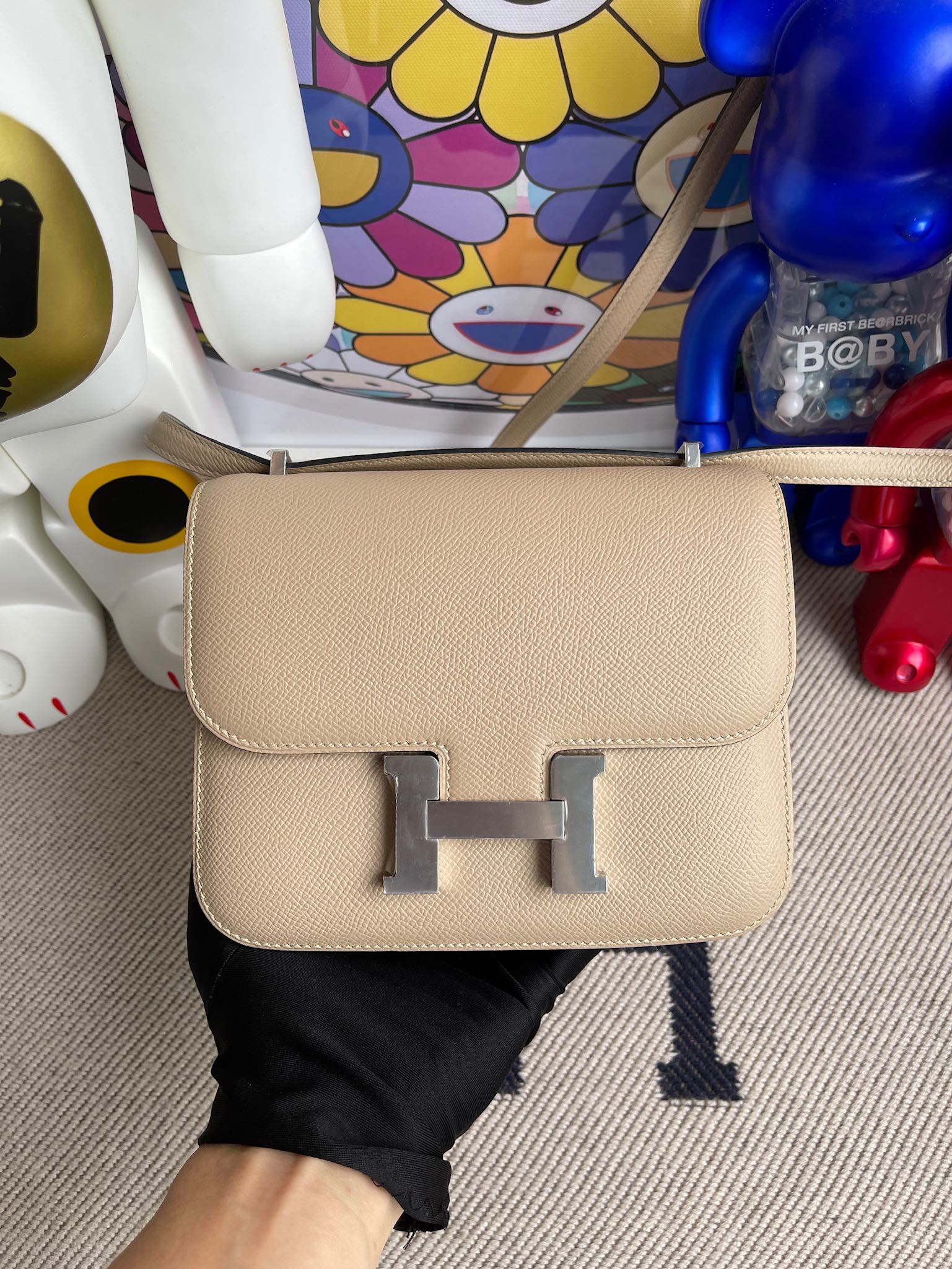 Hermès（爱马仕）Constance 空姐包 Epsom 原厂掌纹皮 风衣灰 银扣 18cm 顶级手缝