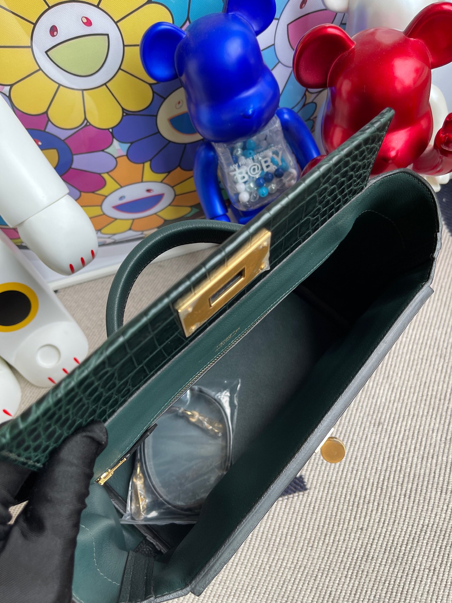 Hermès(爱马仕)Touch 系列 2424 原版小牛皮 拼 鳄鱼皮 柏树绿 金扣 29cm 顶级手缝-拉尔森鳄鱼皮具定制 - 爱马仕包包官网 Hermès(爱马仕)Touch 系列 2424 原版小牛皮 拼 鳄鱼皮 柏树绿 金扣 29cm 顶级手缝