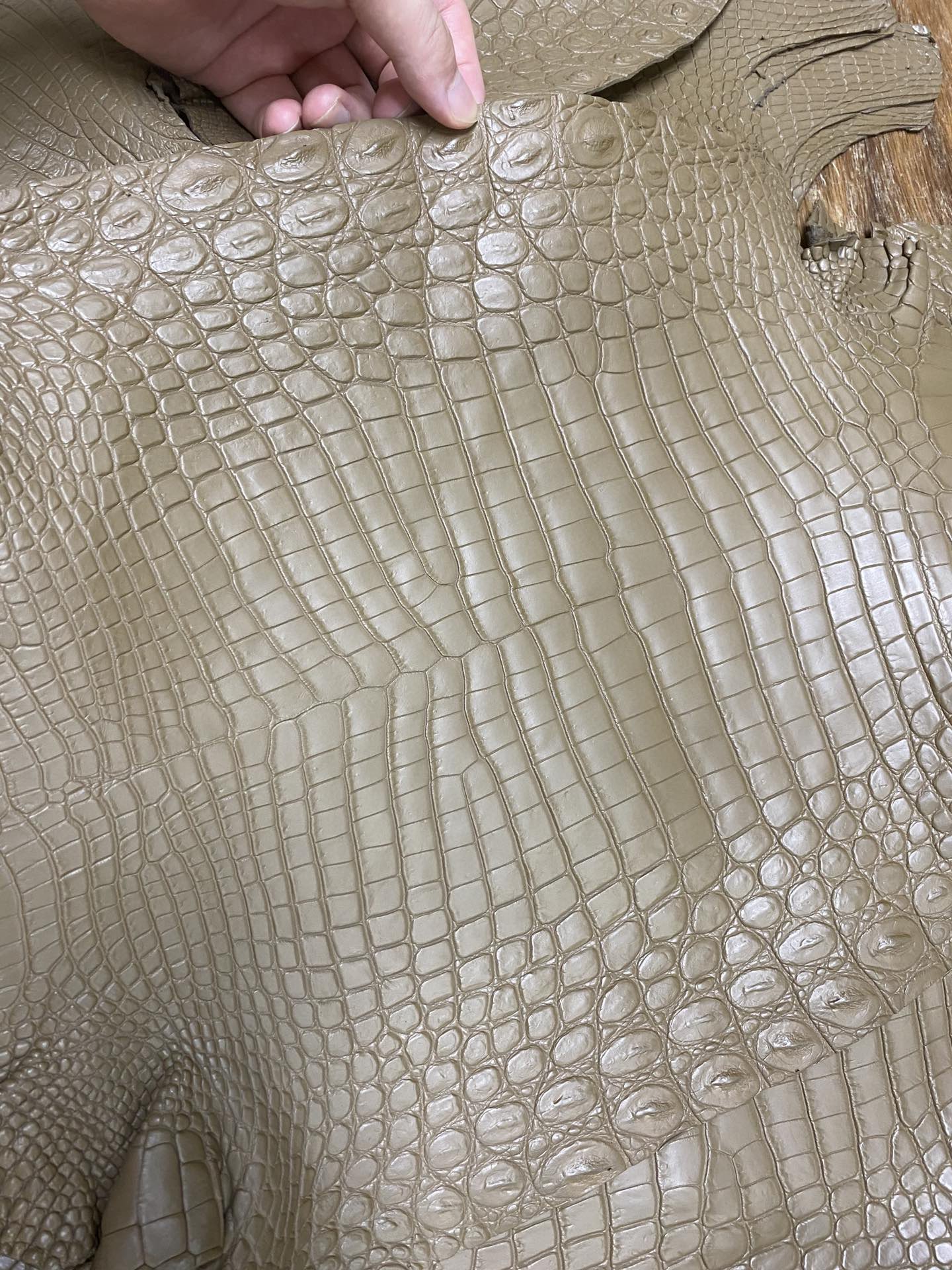 Hermès（爱马仕）新到皮 Matt crocodile 雾面两点汨罗鳄 新大象灰 可定制