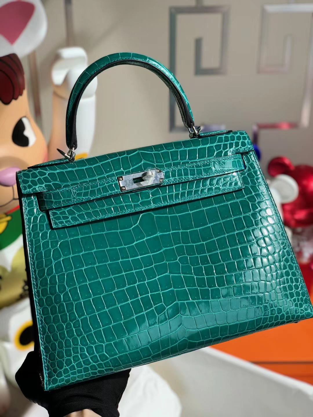 Hermès（爱马仕）Kelly 凯莉包 亮面倒v澳洲湾鳄 O6 帝王绿 shiny porosus crocodile 银扣 28cm