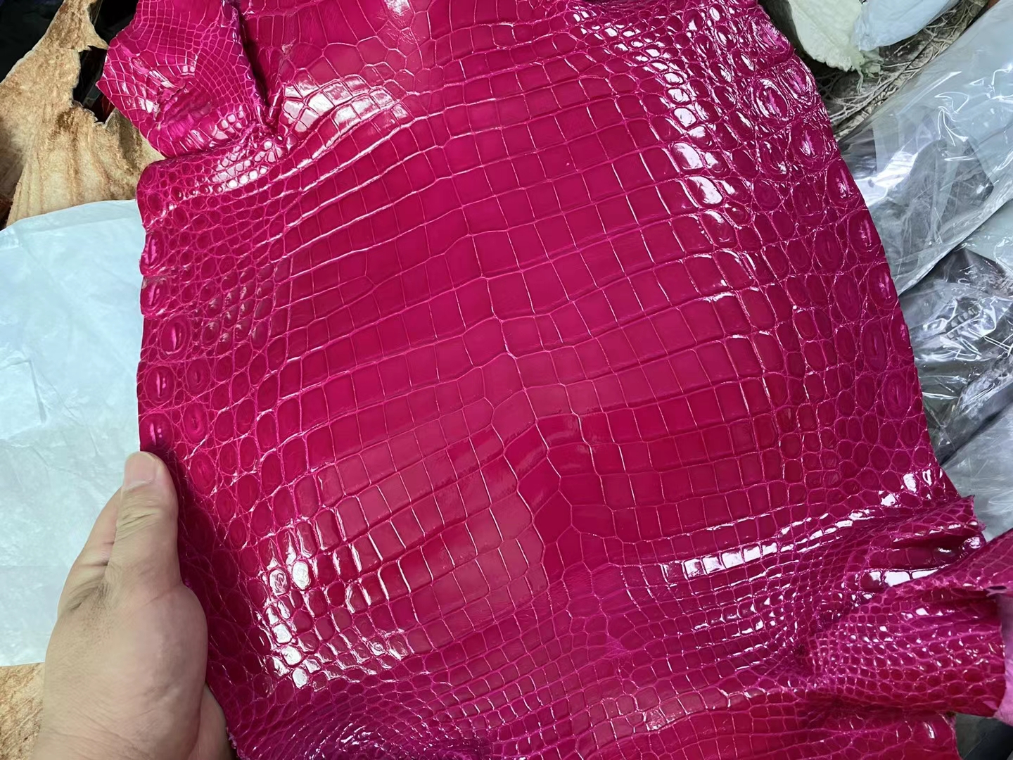 Hermès（爱马仕）新到皮 雾面倒v澳洲湾鳄 J5 天方夜谭粉紫 matte porosus crocodile