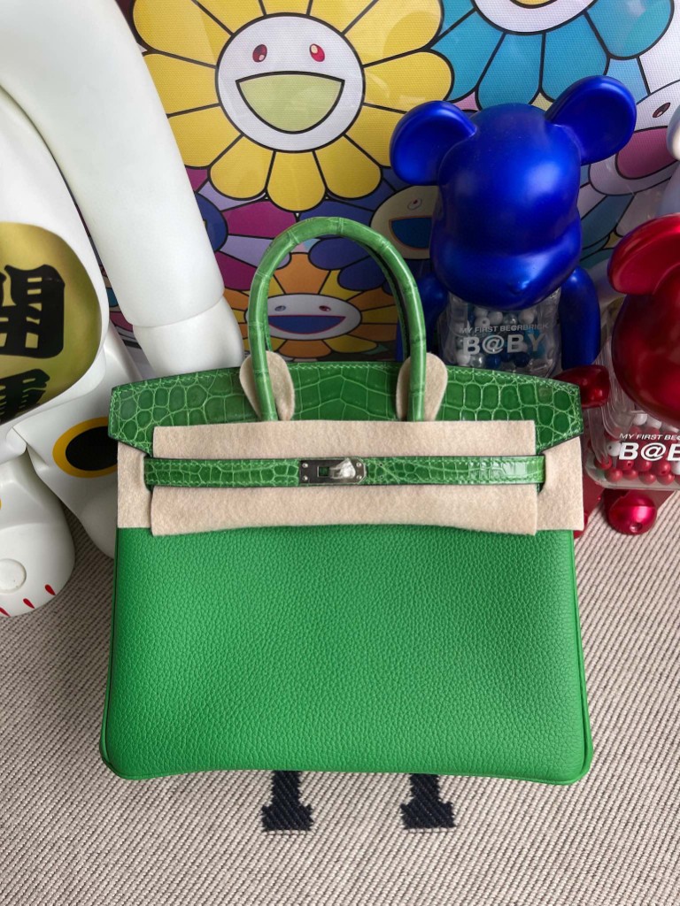 Hermès（爱马仕）Birkin Touch 系列 竹子绿 鳄鱼皮 银扣 25cm 顶级手缝