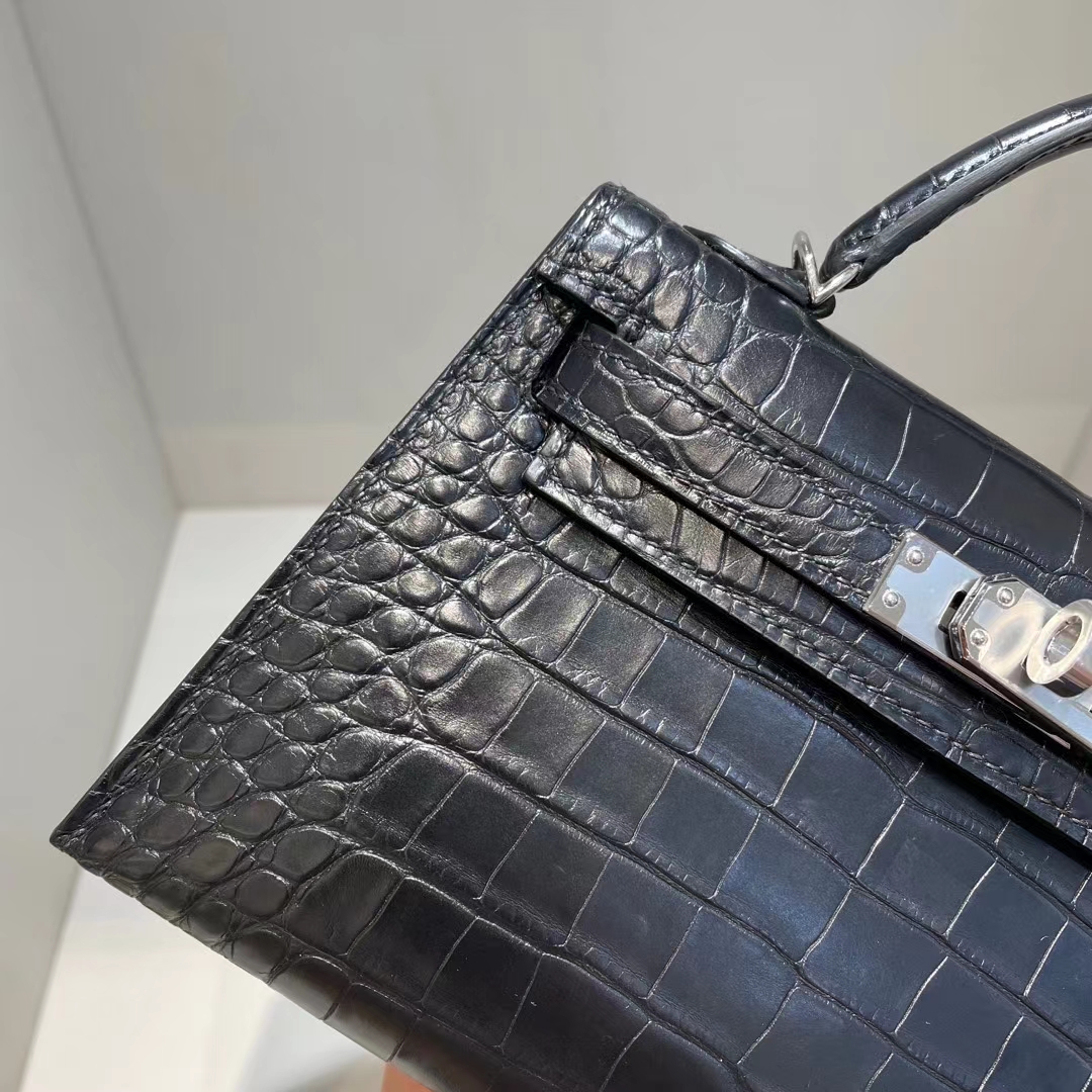 Hermès（爱马仕）Kelly Mini Ⅱ 迷你凯莉 雾面美洲鳄 Ck89 黑色 银扣 19cm