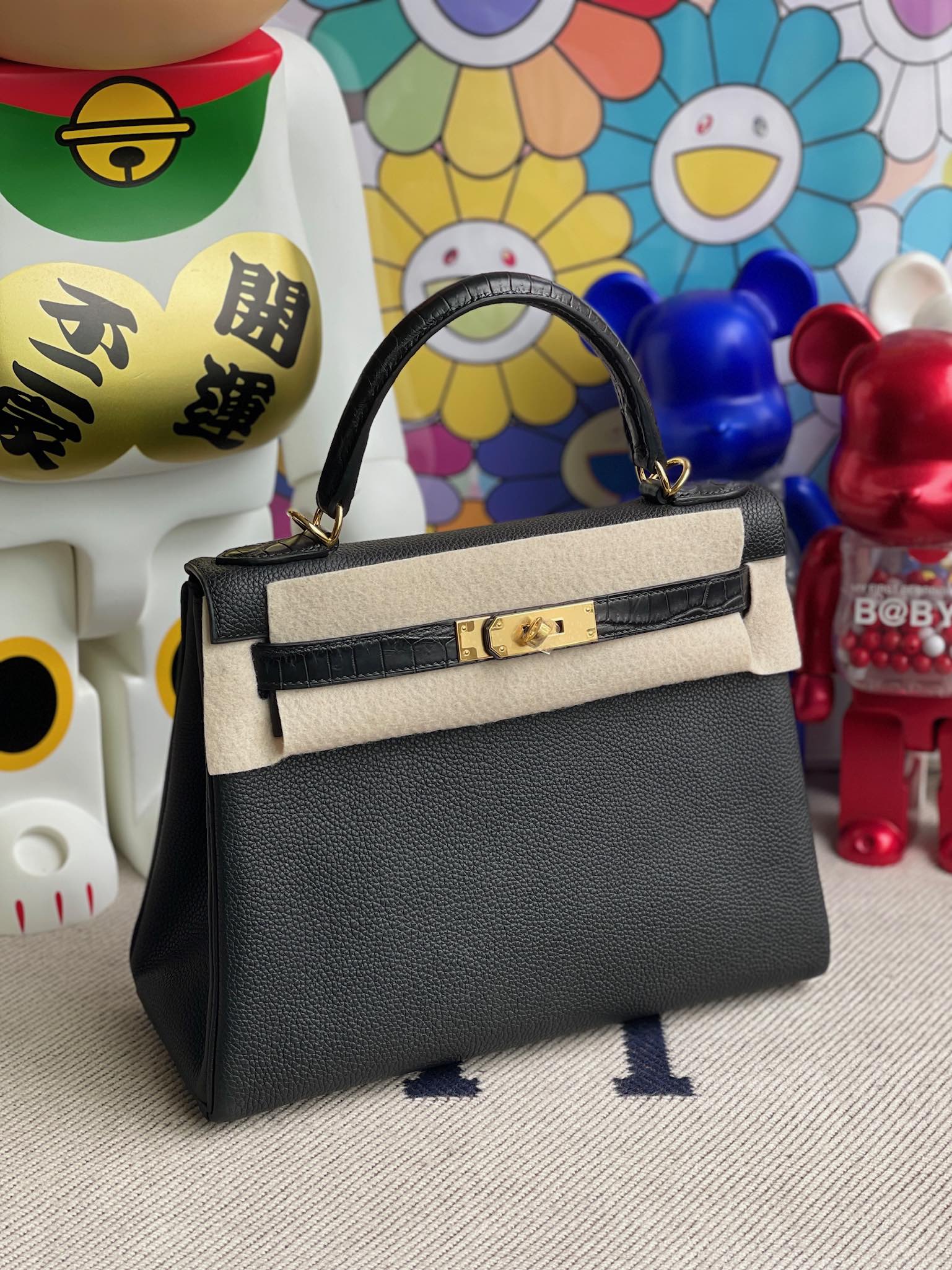 Hermès（爱马仕）Kelly Touch 凯莉包 ck89 黑色 雾面鳄鱼 金扣 28cm 顶级手缝 定制
