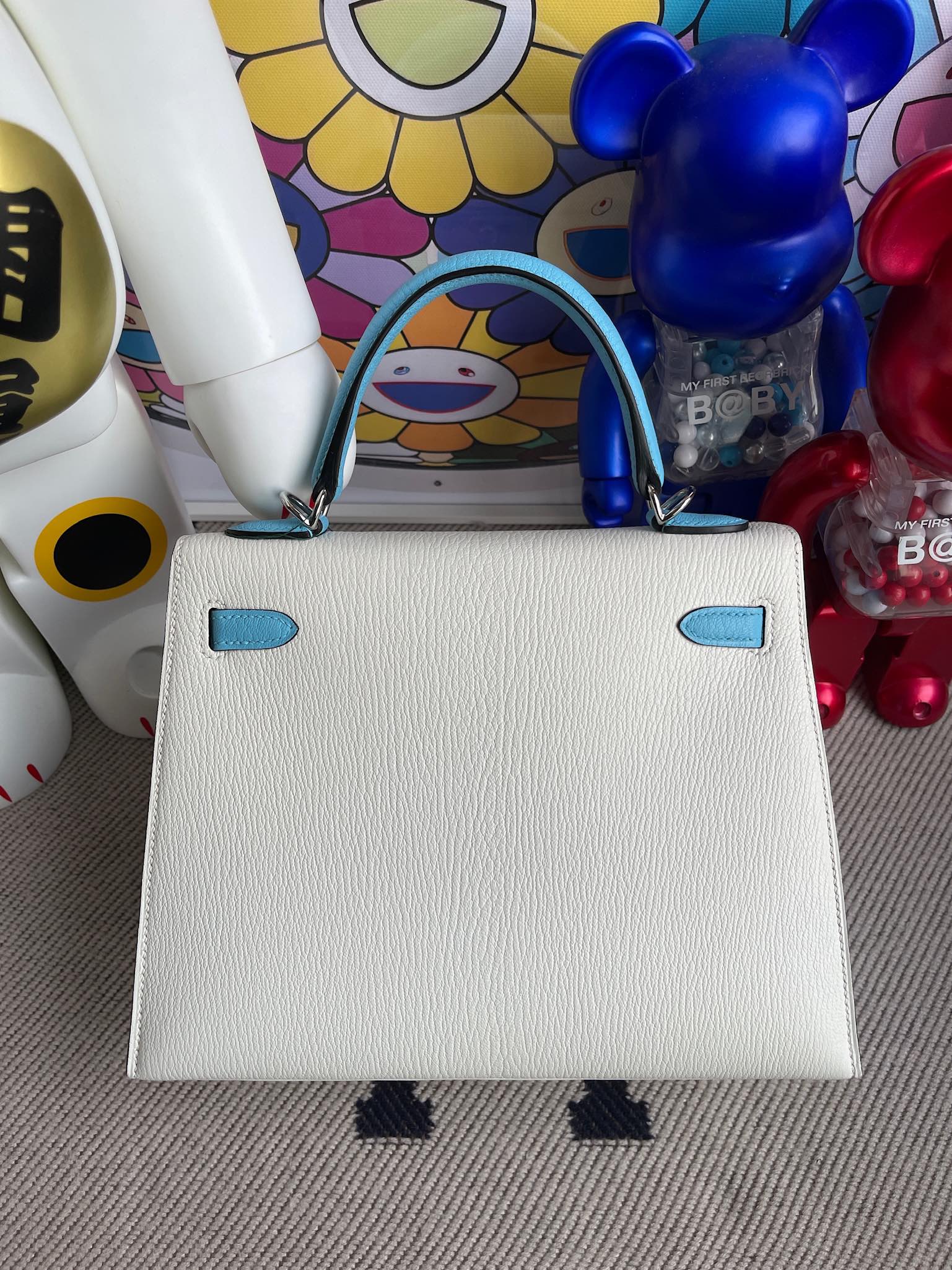 Hermès（爱马仕）Kelly 凯莉包 山羊皮 Chevre 纯白 拼 糖果蓝 银扣 马蹄印 25cm 定制