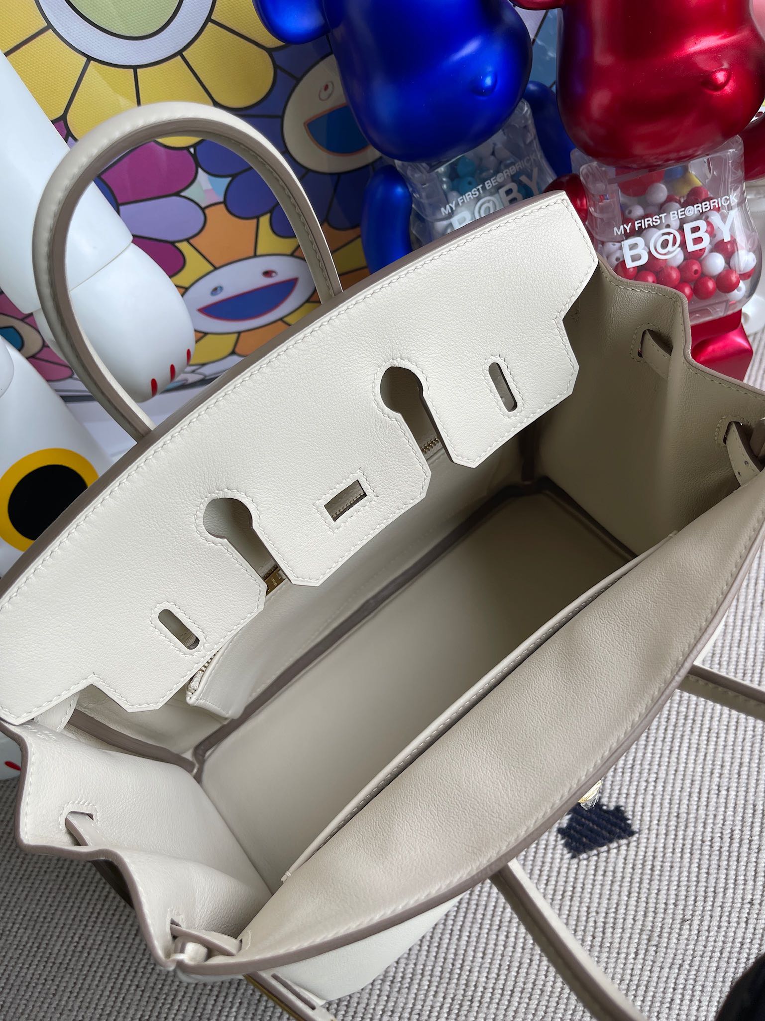 Hermès(爱马仕)Birkin 铂金包 Swift ck10 奶昔白 Craie 金扣 25cm 顶级手缝-拉尔森鳄鱼皮具定制 - 爱马仕包包官网 Hermès(爱马仕)Birkin 铂金包 Swift ck10 奶昔白 Craie 金扣 25cm 顶级手缝