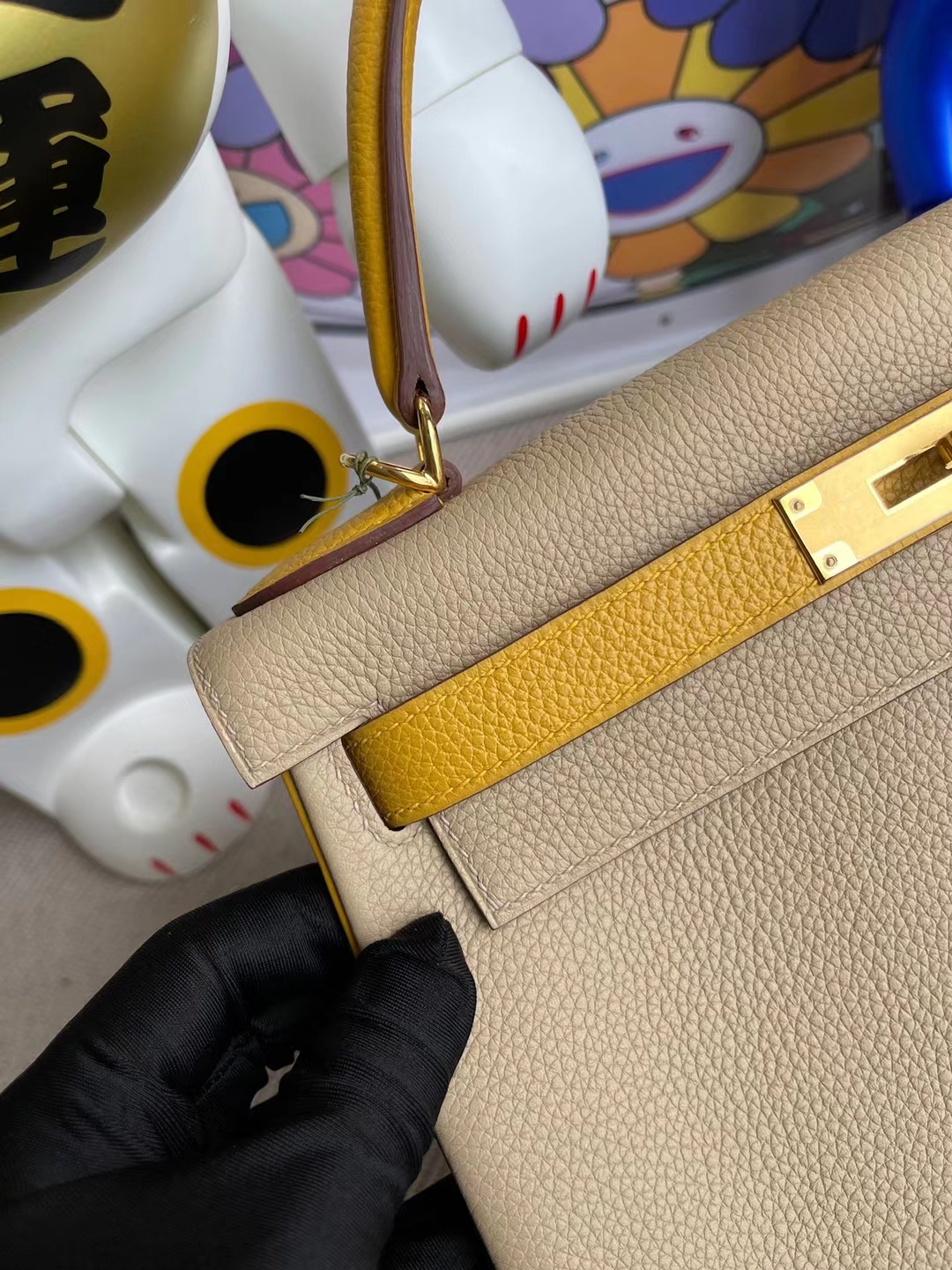 Hermès（爱马仕）Kelly 凯莉包 Togo 顶级小牛皮 Ck81 斑鸠灰 拼 9D 琥珀黄 金扣 28cm