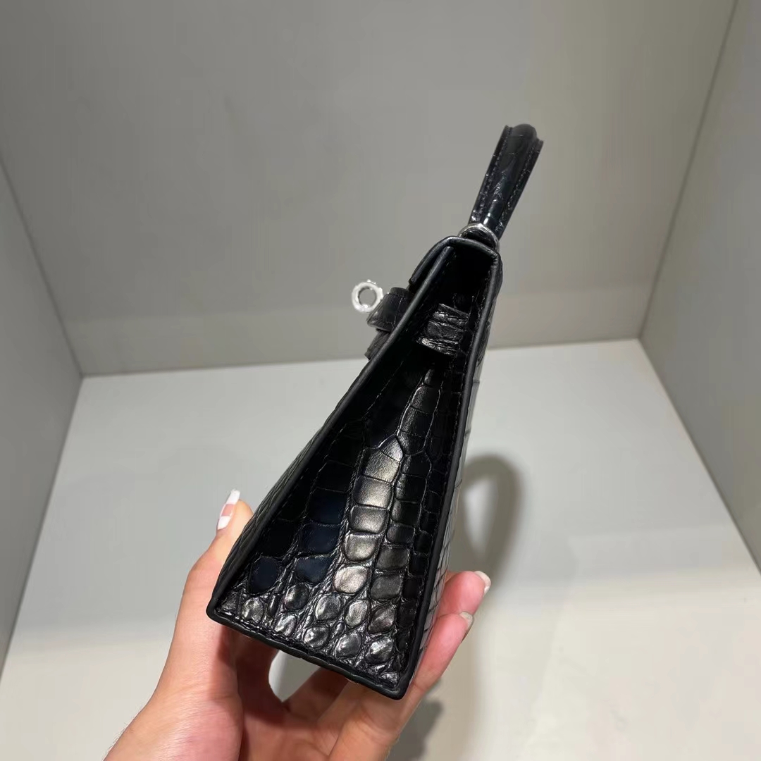 Hermès（爱马仕）Kelly Mini Ⅱ 迷你凯莉 雾面美洲鳄 Ck89 黑色 银扣 19cm