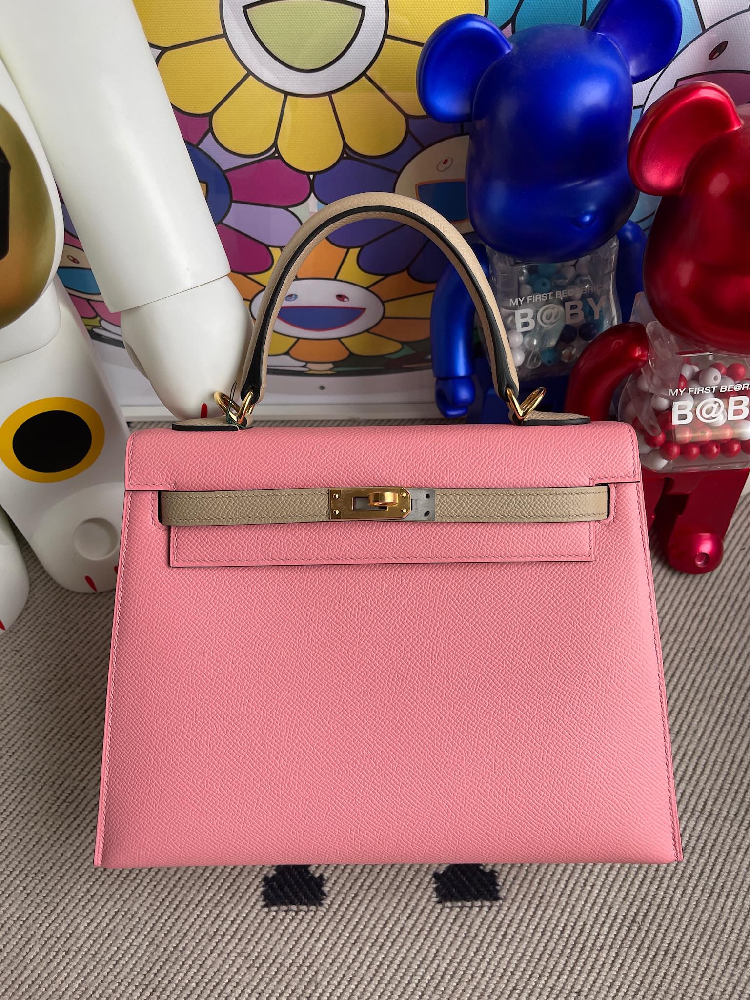 Hermès（爱马仕）Kelly 凯莉包 Epsom 原厂掌纹皮 1Q 奶昔粉 拼 s2 风衣灰 金扣 25cm 定制