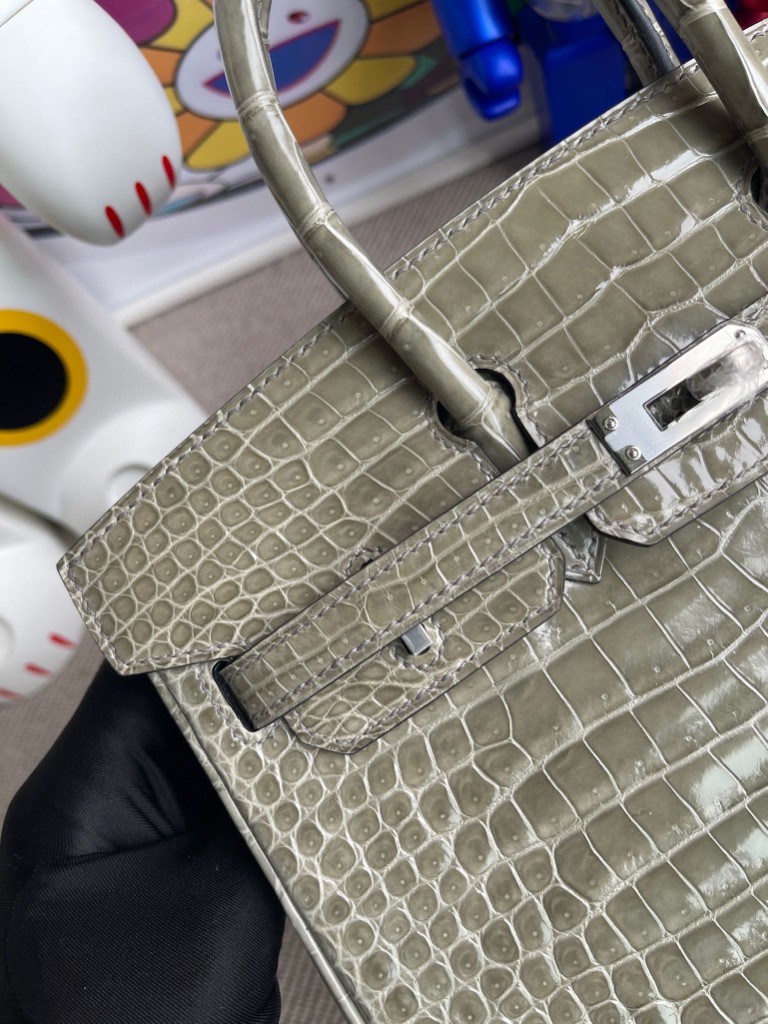 Hermès（爱马仕）Birkin 铂金包 Porosus shiny 亮面鳄鱼 ck81 斑鸠灰 Gris T 银扣 25cm 拱珠皮 顶级手缝