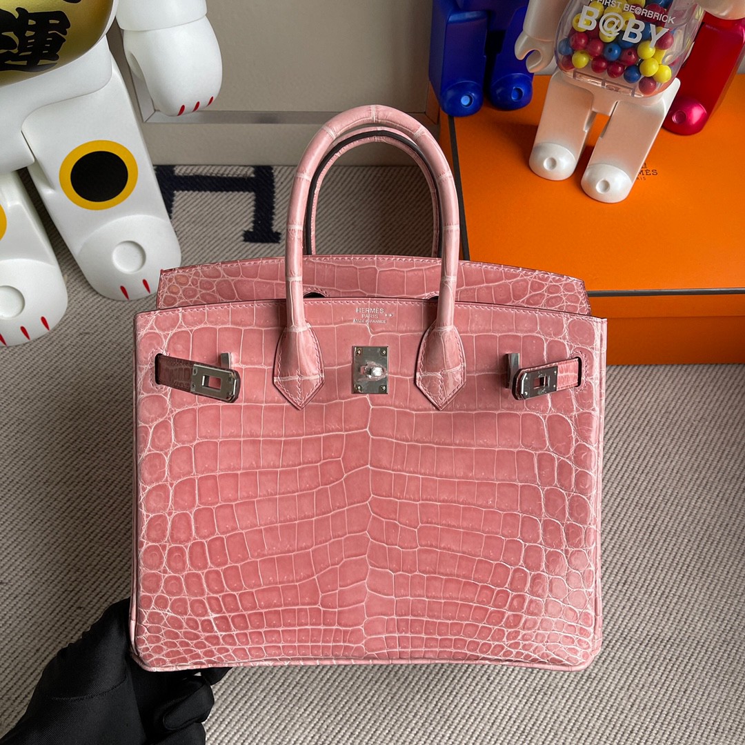 Hermès（爱马仕）Birkin 铂金包 Crocodile shiny 亮面鳄鱼 1Ｑ奶昔粉 rose confetti 银扣 25cm