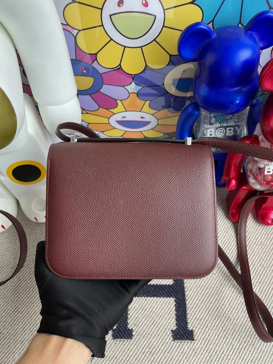 Hermès(爱马仕)Constance 康斯坦斯 Epsom 爱马仕红 银扣 19cm-拉尔森鳄鱼皮具定制 - 爱马仕包包官网 Hermès(爱马仕)Constance 康斯坦斯 Epsom 爱马仕红 银扣 19cm