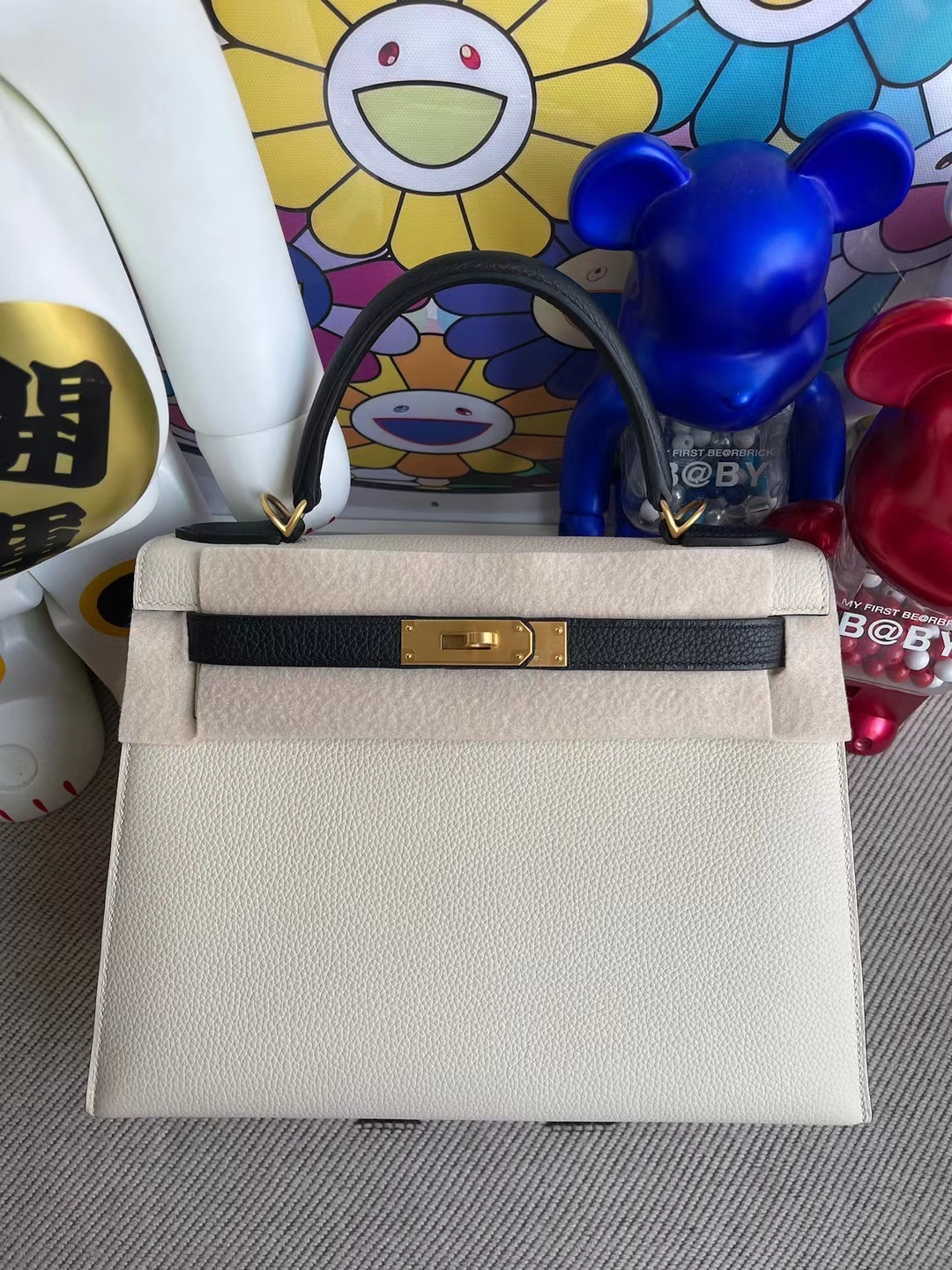 Hermès（爱马仕）Kelly 凯莉包 Togo 外缝 Ck10 奶昔白 拼 Ck89 黑色 磨砂金扣 28cm