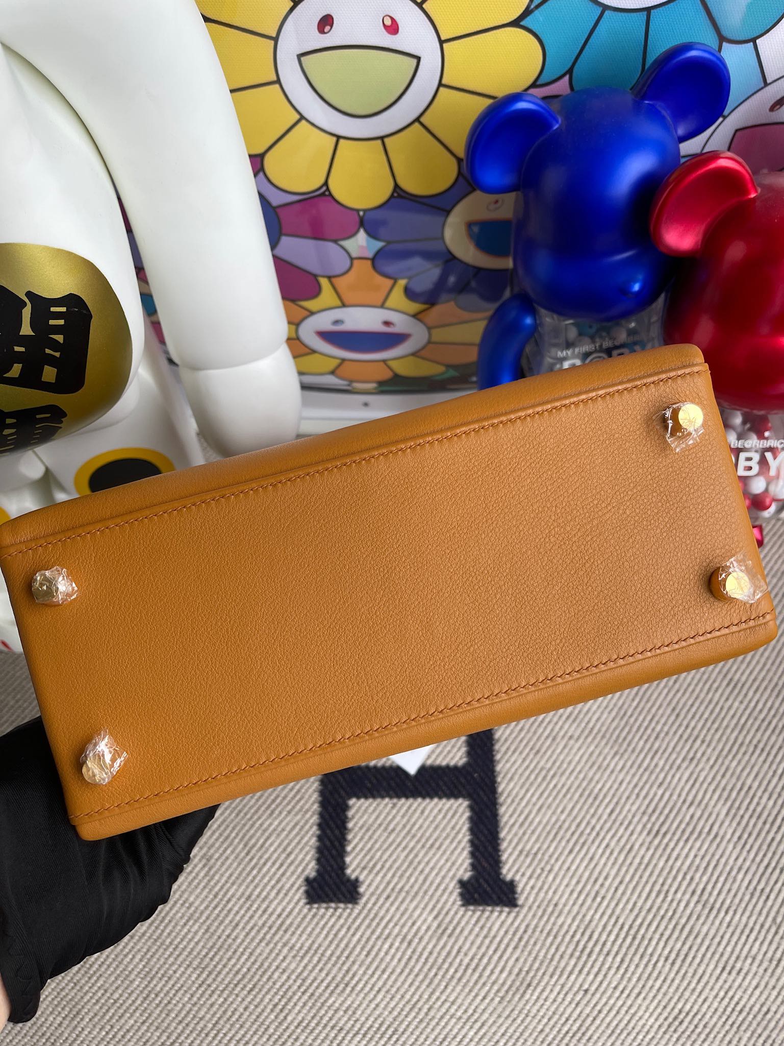 Hermès(爱马仕)Kelly 凯莉包 Swift S2 芝麻色 金扣 25cm 顶级手缝-拉尔森鳄鱼皮具定制 - 爱马仕包包官网 Hermès(爱马仕)Kelly 凯莉包 Swift S2 芝麻色 金扣 25cm 顶级手缝