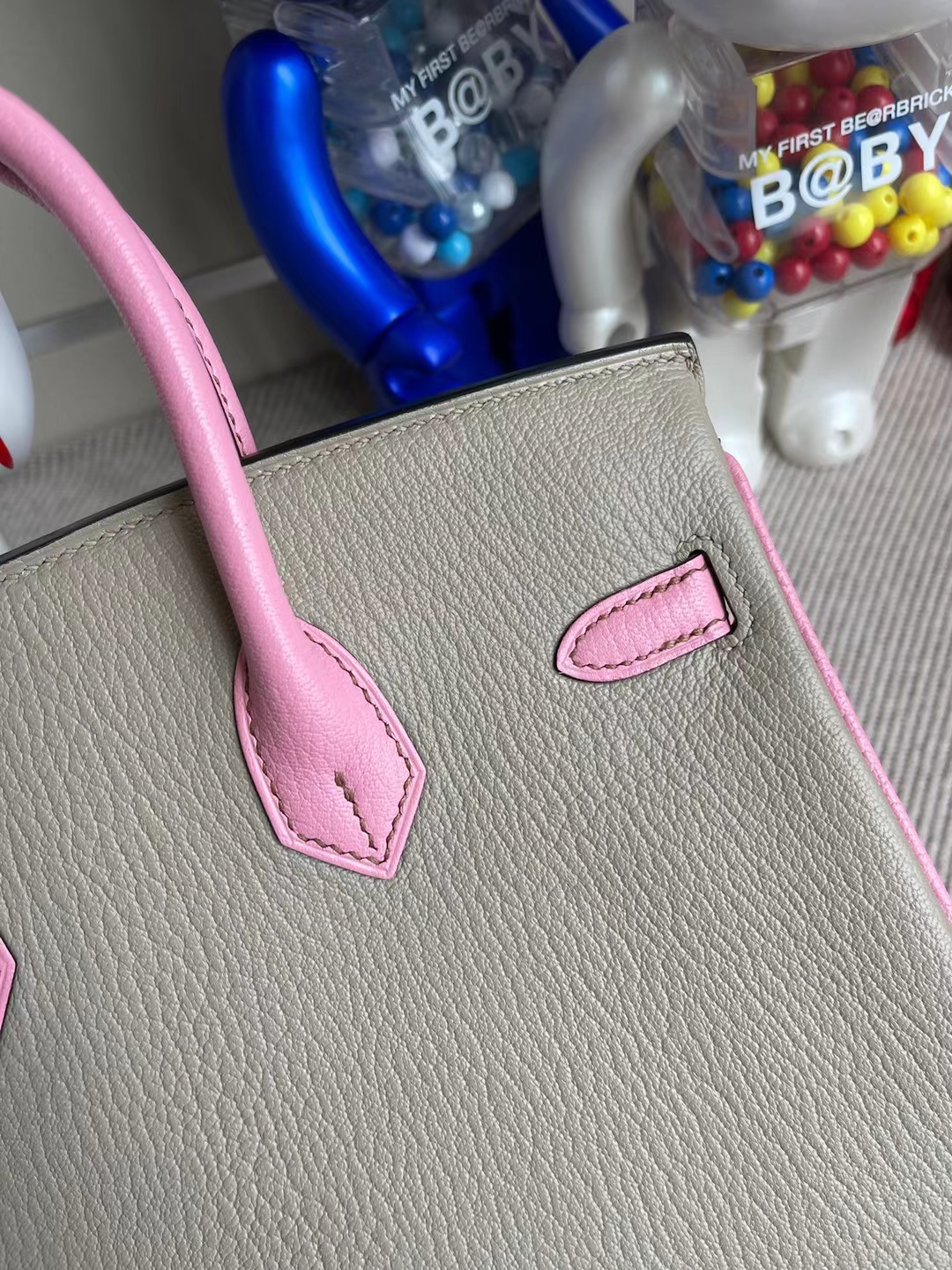 Hermès（爱马仕）Birkin 铂金包 Chevre 进口山羊皮 Ck81 斑鸠灰 拼 5P 樱花粉 金扣 25cm
