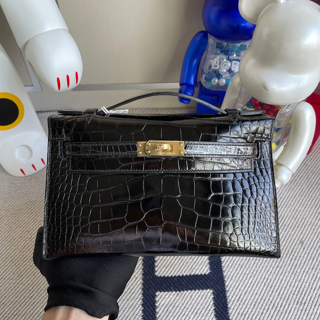 Hermès（爱马仕）Mini kelly pochette Alligator shiny 亮面鳄鱼 ck89 黑色 金扣 22cm 顶级手缝 现货