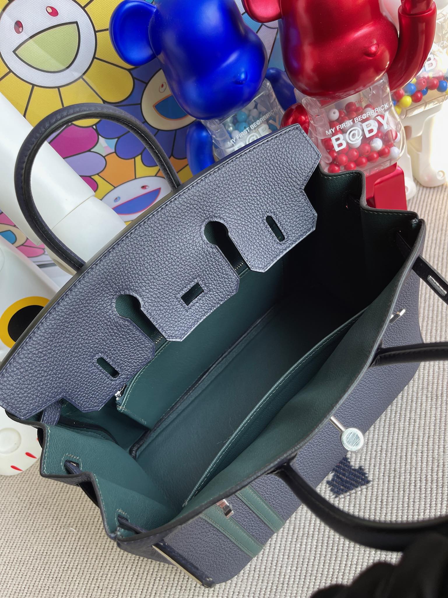 Hermès(爱马仕)Kelly 凯莉包 Epsom 字母包H 柏树绿 银扣 28cm 顶级手缝-拉尔森鳄鱼皮具定制 - 爱马仕包包官网 Hermès(爱马仕)Kelly 凯莉包 Epsom 字母包H 柏树绿 银扣 28cm 顶级手缝