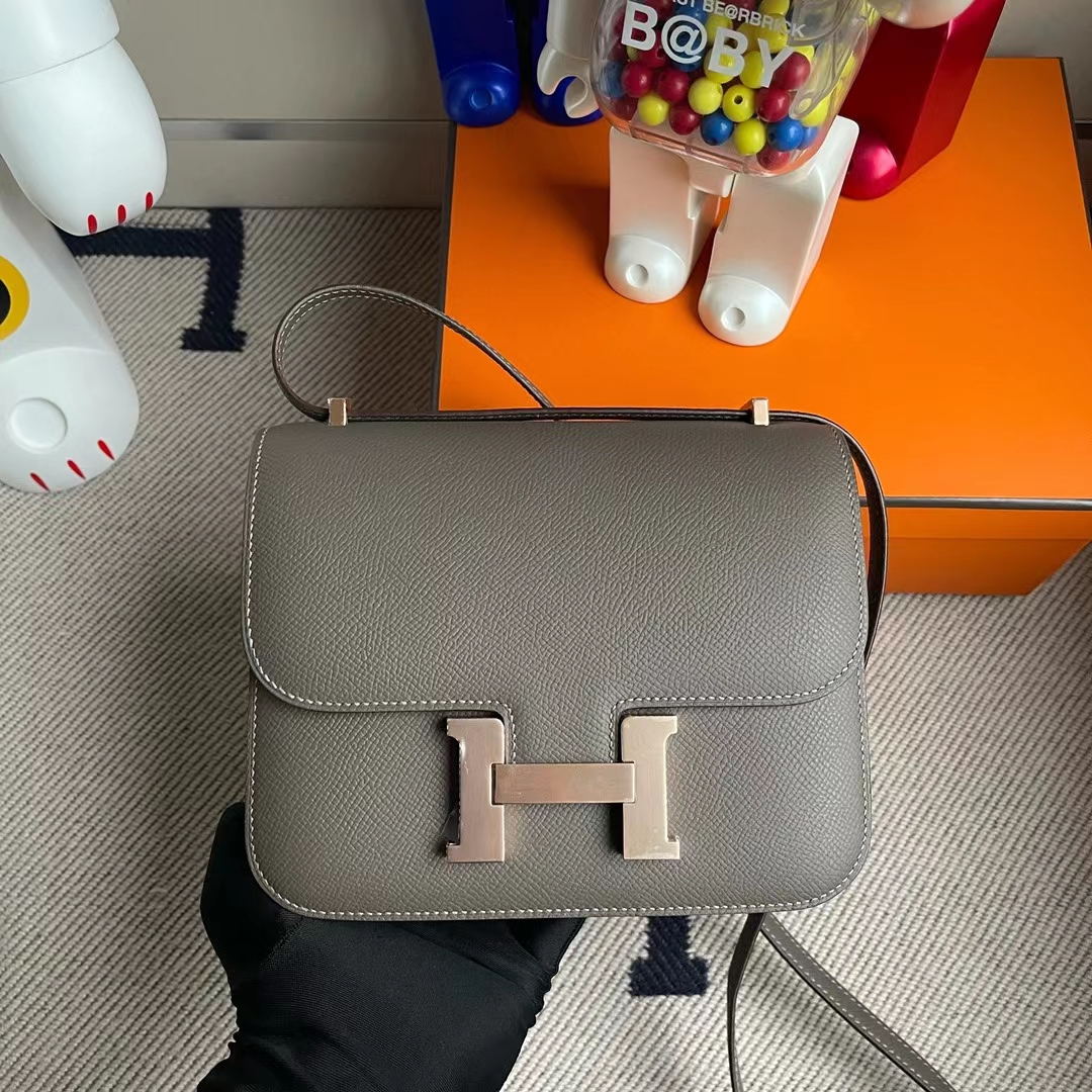 Hermès（爱马仕）Constance 康斯坦斯 Epsom 8F 锡器灰 玫瑰金扣 19cm 顶级工艺 全手工缝制
