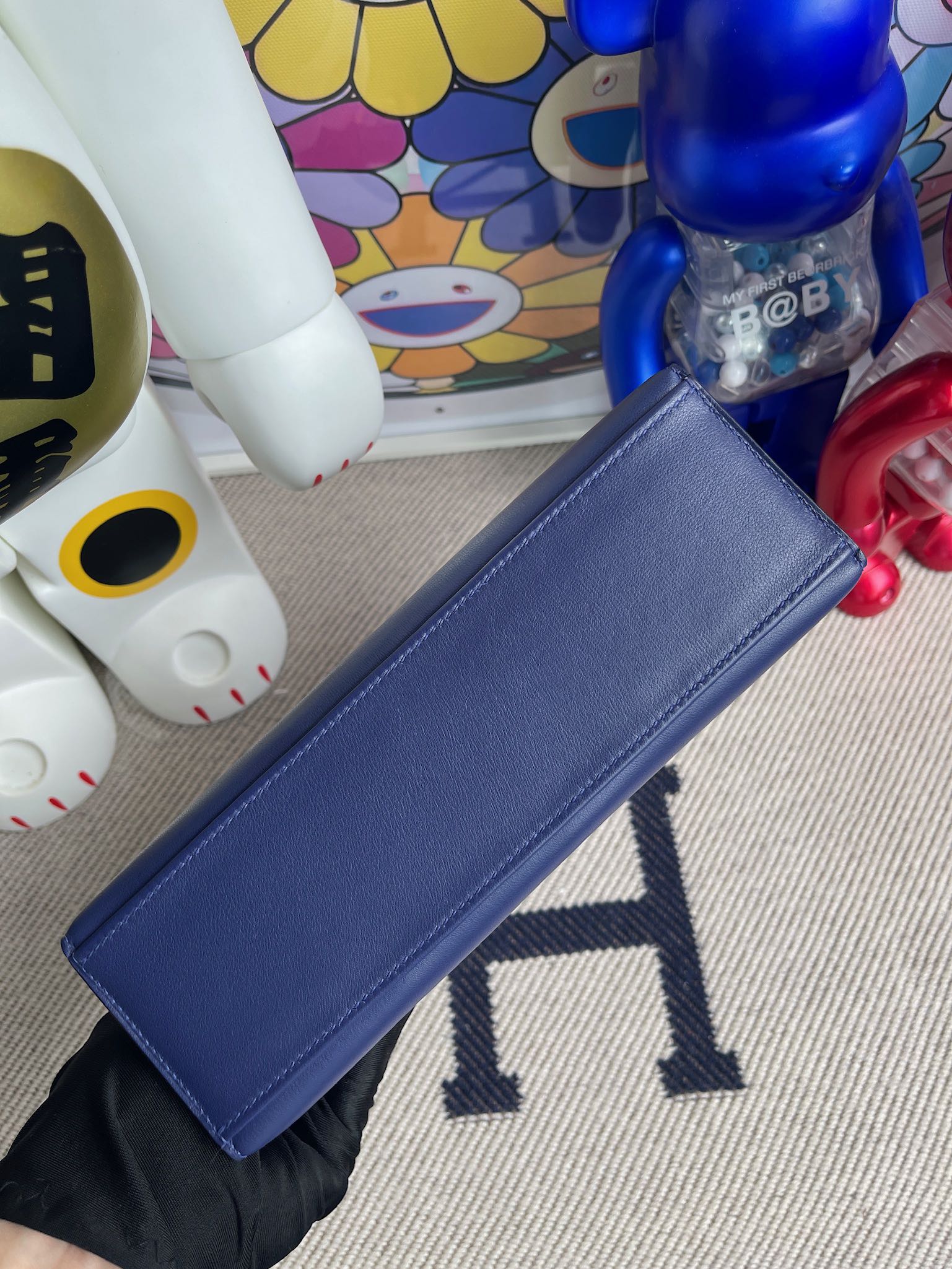 Hermès(爱马仕)Mini kelly pochette Swift M3 墨水蓝 金扣 22cm 顶级手缝-拉尔森鳄鱼皮具定制 - 爱马仕包包官网 Hermès(爱马仕)Mini kelly pochette Swift M3 墨水蓝 金扣 22cm 顶级手缝