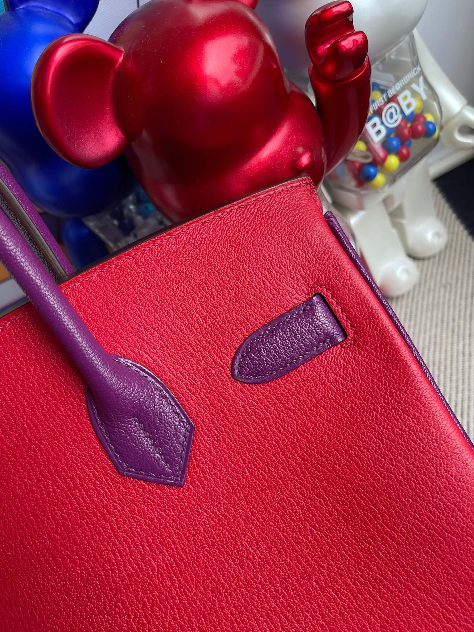 Hermès（爱马仕）Birkin 铂金包 Chevre 山羊皮 奶昔粉 拼 国旗红 拼 海葵紫 磨砂金扣 30cm 顶级手缝