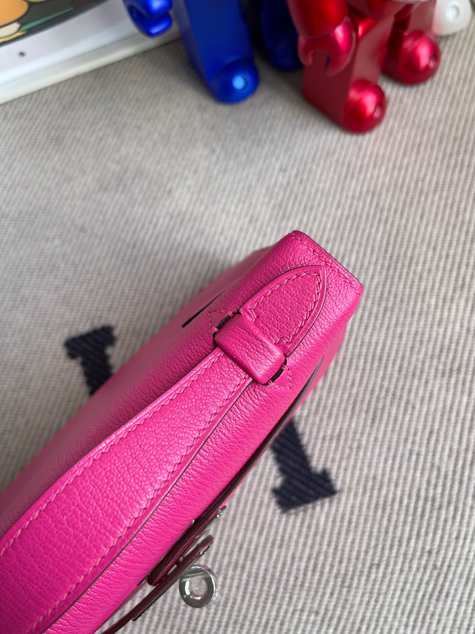 Hermès（爱马仕）Mini kelly pochette Chevre 山羊皮 糖果粉 银扣 22cm 顶级手缝