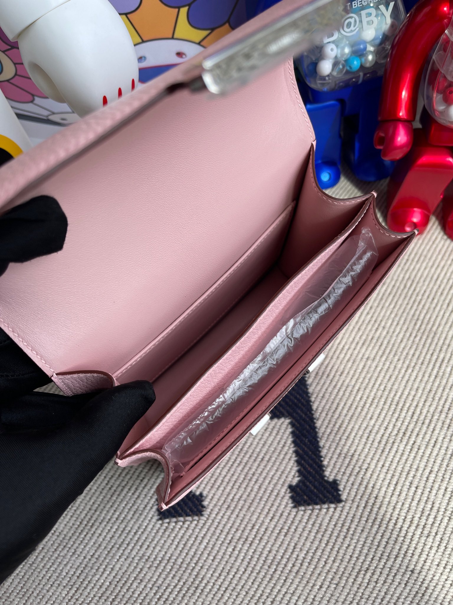 Hermès（爱马仕）Constance 康斯坦斯 Chevre 山羊皮 3Q粉 银扣 18cm 顶级手缝