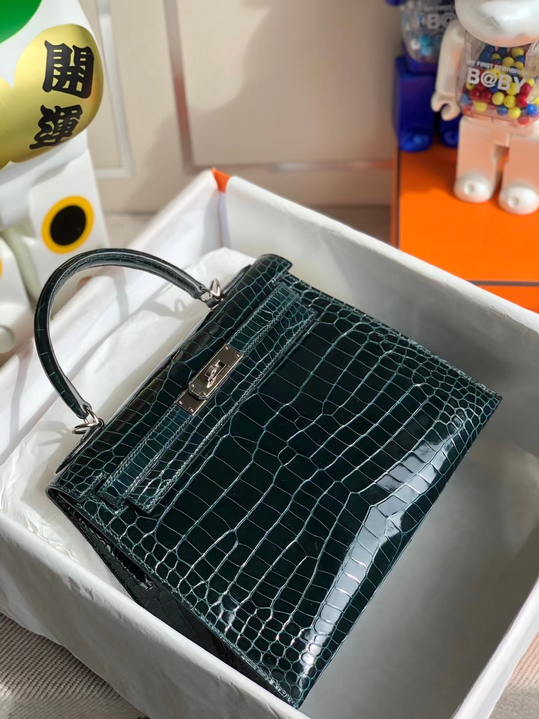 Hermès（爱马仕）Kelly 凯莉包 亮面倒v澳洲湾鳄 1P 鸭子蓝 Shiny Porosus Crocodile 银扣 28cm
