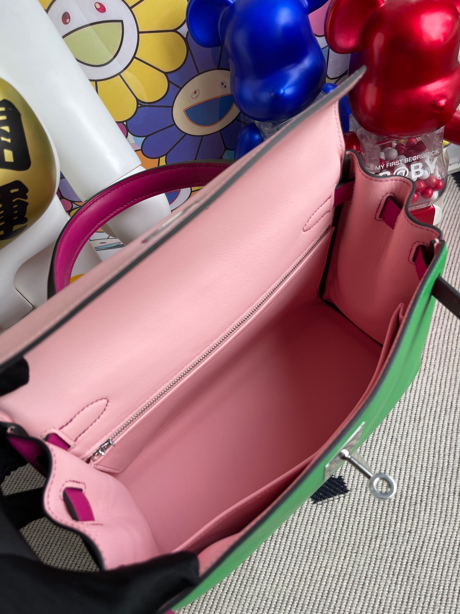 Hermès（爱马仕）Kelly 凯莉包 Swift 竹子绿 拼 3Q粉 拼 玫瑰紫 银扣 马蹄印 28cm 顶级手缝