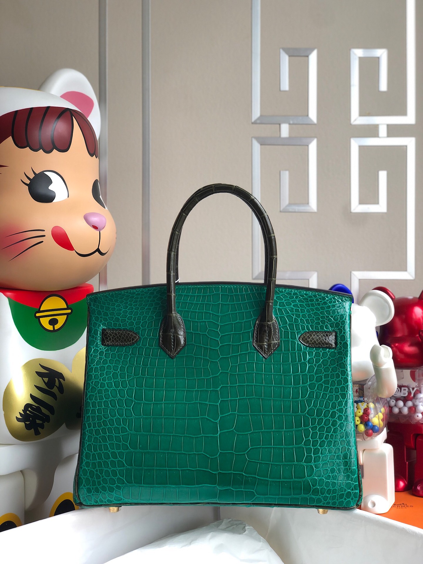 Hermès(爱马仕)Birkin 铂金包 Porosus shiny 亮面澳洲湾鳄 6Q 翡翠绿 拼 v6 橄榄绿 金扣 30cm 马蹄印 顶级手缝-拉尔森鳄鱼皮具定制 - 爱马仕包包官网 Hermès(爱马仕)Birkin 铂金包 Porosus shiny 亮面澳洲湾鳄 6Q 翡翠绿 拼 v6 橄榄绿 金扣 30cm 马蹄印 顶级手缝
