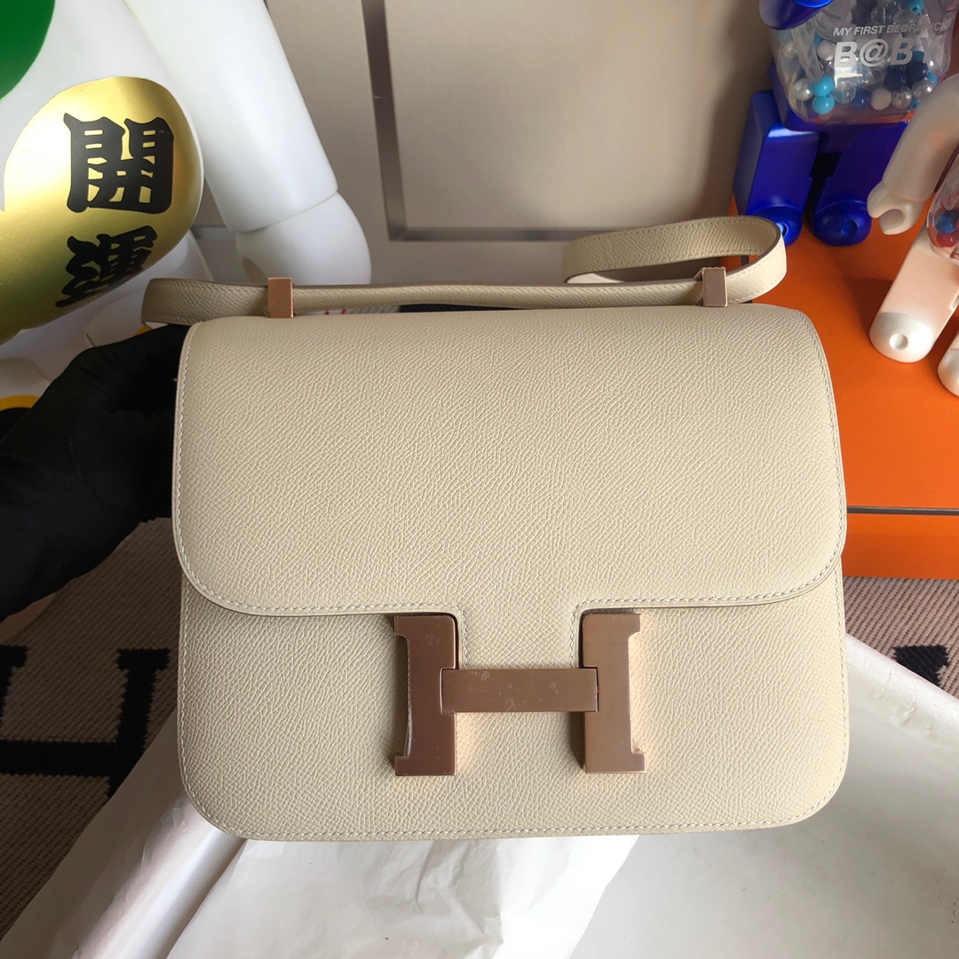 Hermès（爱马仕）Constance 康康 Epsom 原厂掌纹皮 ck10 奶昔白 craie 玫瑰金扣 18cm 顶级手缝