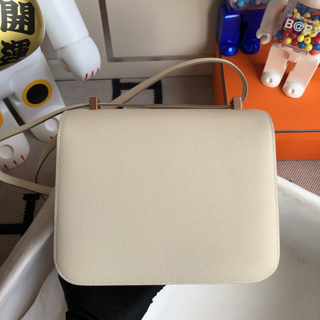 Hermès（爱马仕）Constance 康康 Epsom 原厂掌纹皮 ck10 奶昔白 craie 玫瑰金扣 18cm 顶级手缝