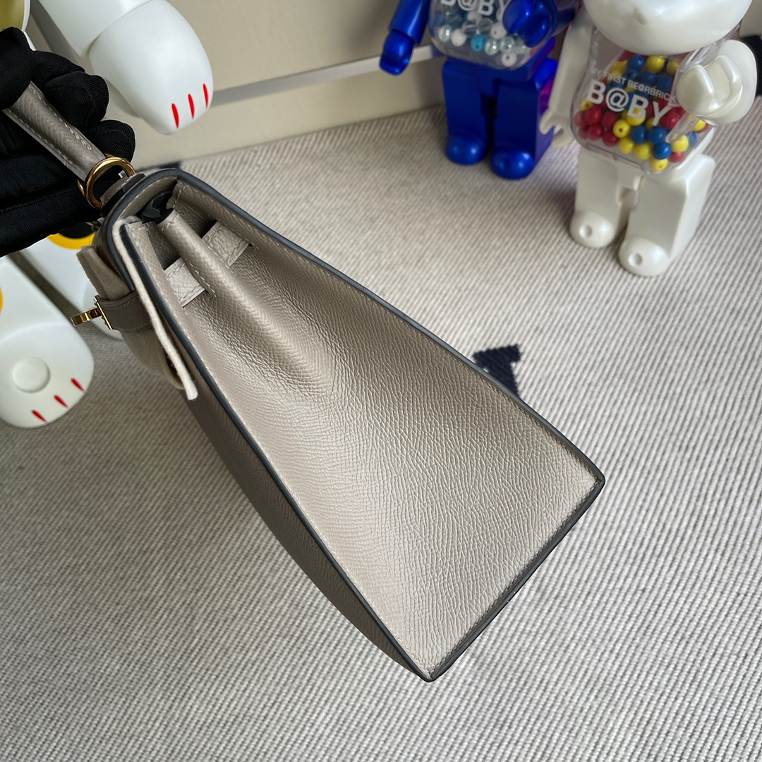 Hermès(爱马仕)Kelly 凯莉包 Epsom 原厂掌纹皮 M8 沥青灰 gris ashpite 金扣 25cm 顶级手缝-拉尔森鳄鱼皮具定制 - 爱马仕包包官网 Hermès(爱马仕)Kelly 凯莉包 Epsom 原厂掌纹皮 M8 沥青灰 gris ashpite 金扣 25cm 顶级手缝