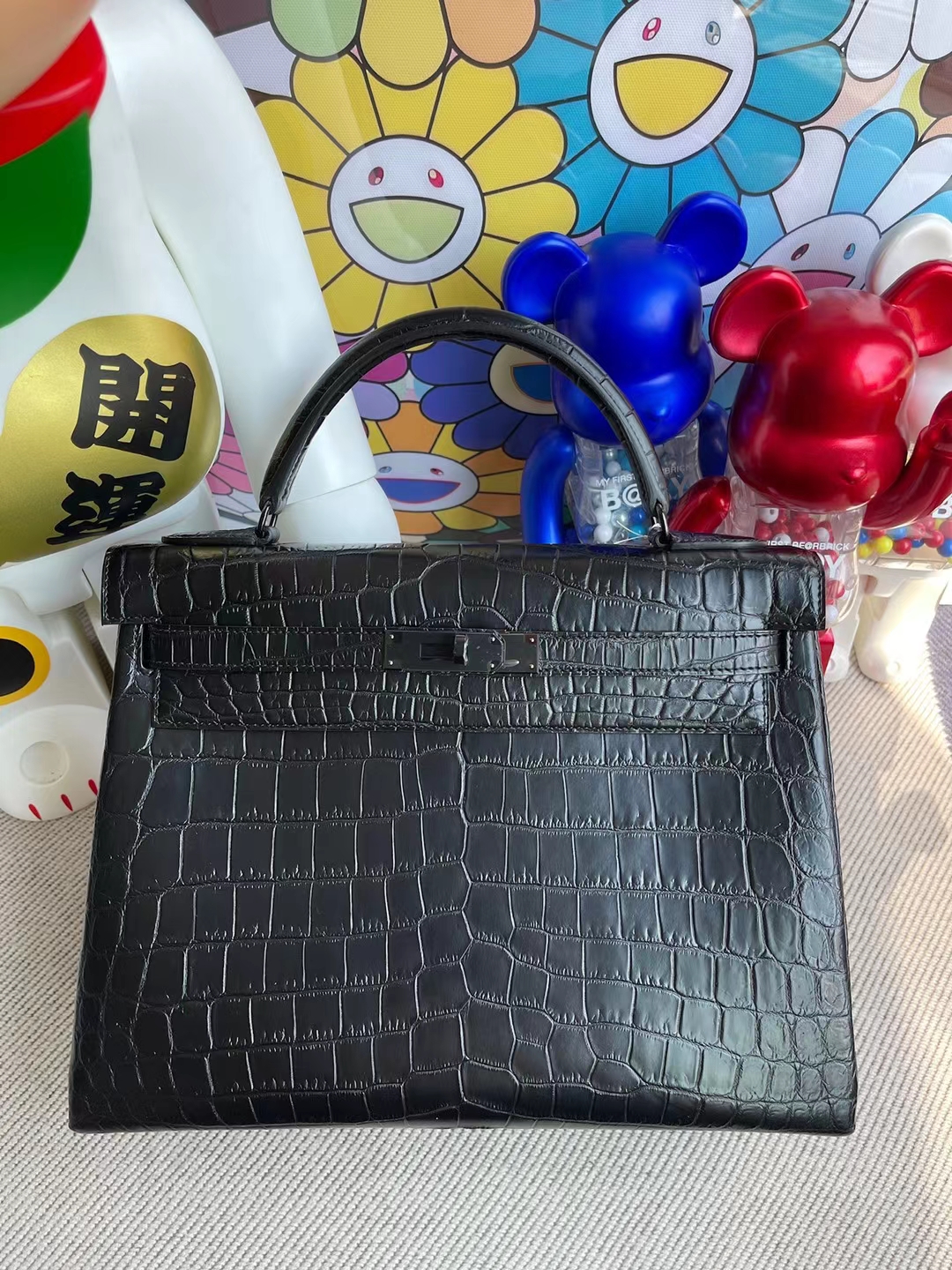 Hermès(爱马仕)Kelly 凯莉包 雾面尼罗鳄 Ck89 黑色 So Black 黑扣 32cm 全手工缝制-拉尔森鳄鱼皮具定制 - 爱马仕包包官网 Hermès(爱马仕)Kelly 凯莉包 雾面尼罗鳄 Ck89 黑色 So Black 黑扣 32cm 全手工缝制