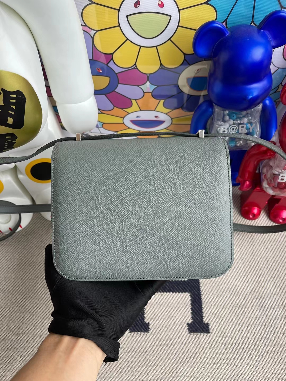 Hermès(爱马仕)Constance 空姐包 Epsom Cc63 杏绿色 银扣 19cm-拉尔森鳄鱼皮具定制 - 爱马仕包包官网 Hermès(爱马仕)Constance 空姐包 Epsom Cc63 杏绿色 银扣 19cm