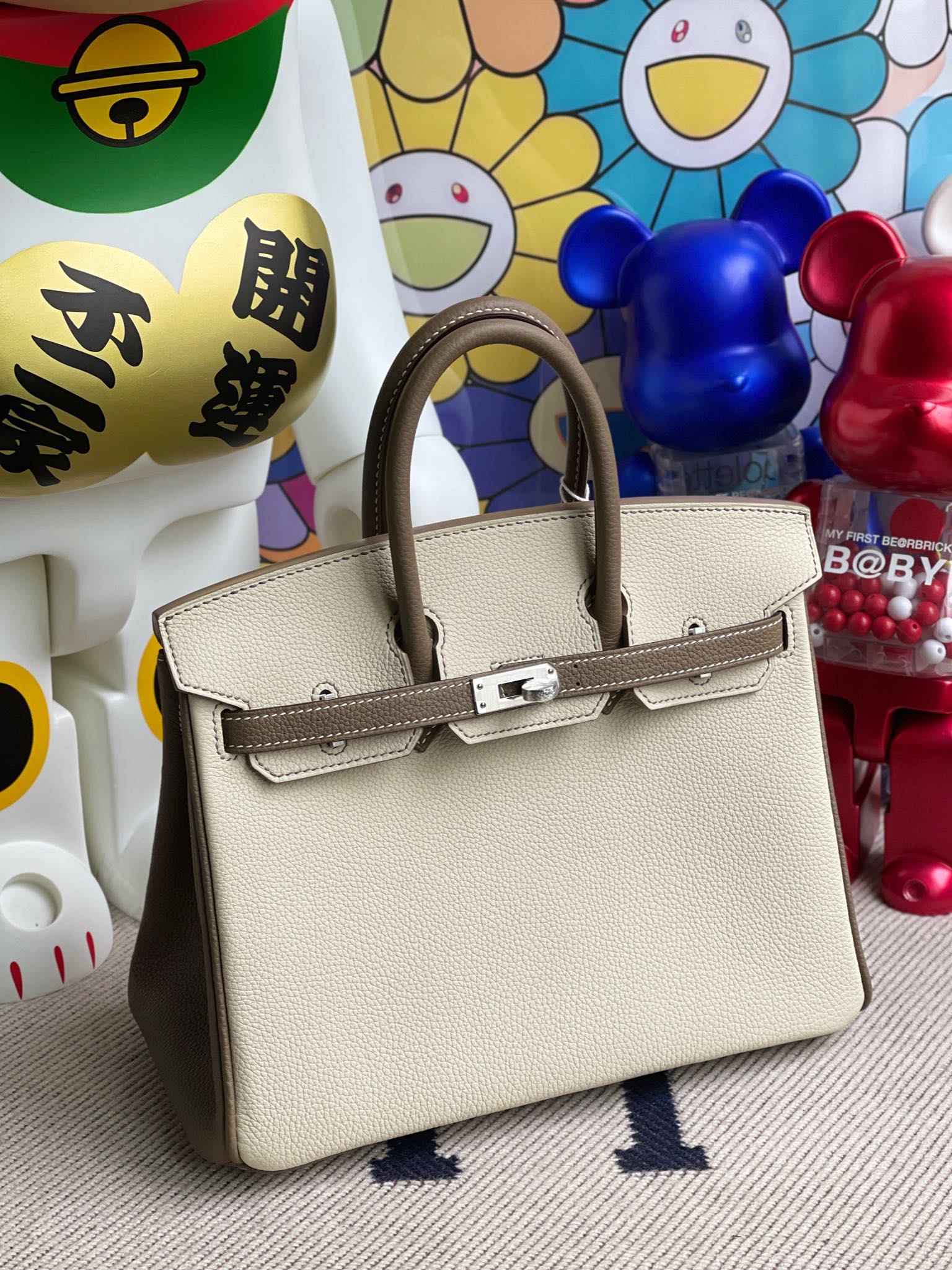 Hermès（爱马仕）Birkin 铂金包 原厂小牛皮 togo 奶昔白 拼 大象灰 银扣 马蹄印 25cm 顶级手缝