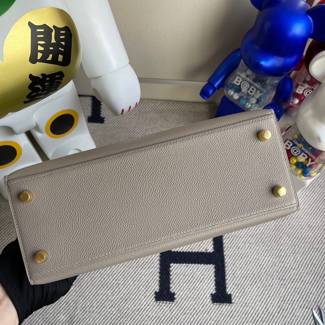 Hermès(爱马仕)Kelly 凯莉包 Epsom 原厂掌纹皮 M8 沥青灰 gris ashpite 金扣 25cm 顶级手缝-拉尔森鳄鱼皮具定制 - 爱马仕包包官网 Hermès(爱马仕)Kelly 凯莉包 Epsom 原厂掌纹皮 M8 沥青灰 gris ashpite 金扣 25cm 顶级手缝
