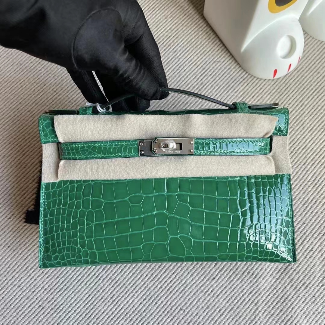 Hermès（爱马仕）MiniKelly Pochette 亮面方块鳄 6Q 翡翠绿 Shiny Alligator Crocodile Phw 银扣 22cm