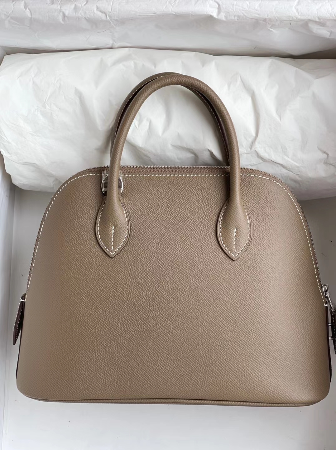 Hermès(爱马仕)Bolide 保龄球包 evercolor Ck18 大象灰 银扣 25cm 顶级工艺 全手工缝制-拉尔森鳄鱼皮具定制 - 爱马仕包包官网 Hermès(爱马仕)Bolide 保龄球包 evercolor Ck18 大象灰 银扣 25cm 顶级工艺 全手工缝制