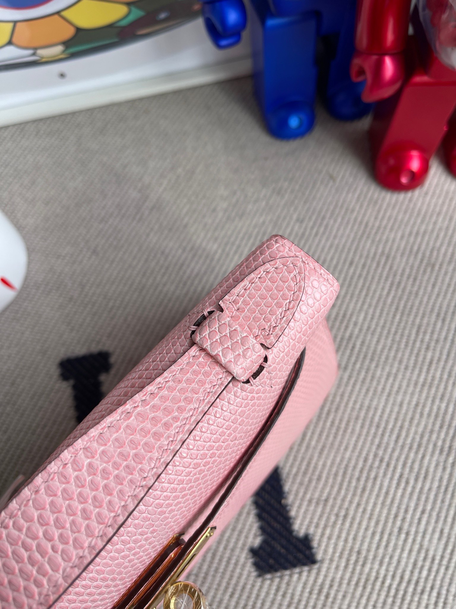 Hermès（爱马仕）Mini kelly pochette Lizard 进口亮面蜥蜴 3Q粉 金扣 22cm 顶级手缝