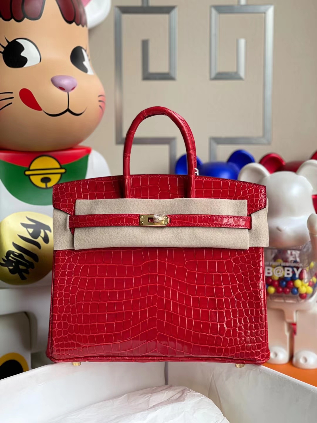 Hermès（爱马仕）Birkin 铂金包 亮面倒v澳洲湾鳄 ck95 法拉利红 crocodile 金扣 25cm