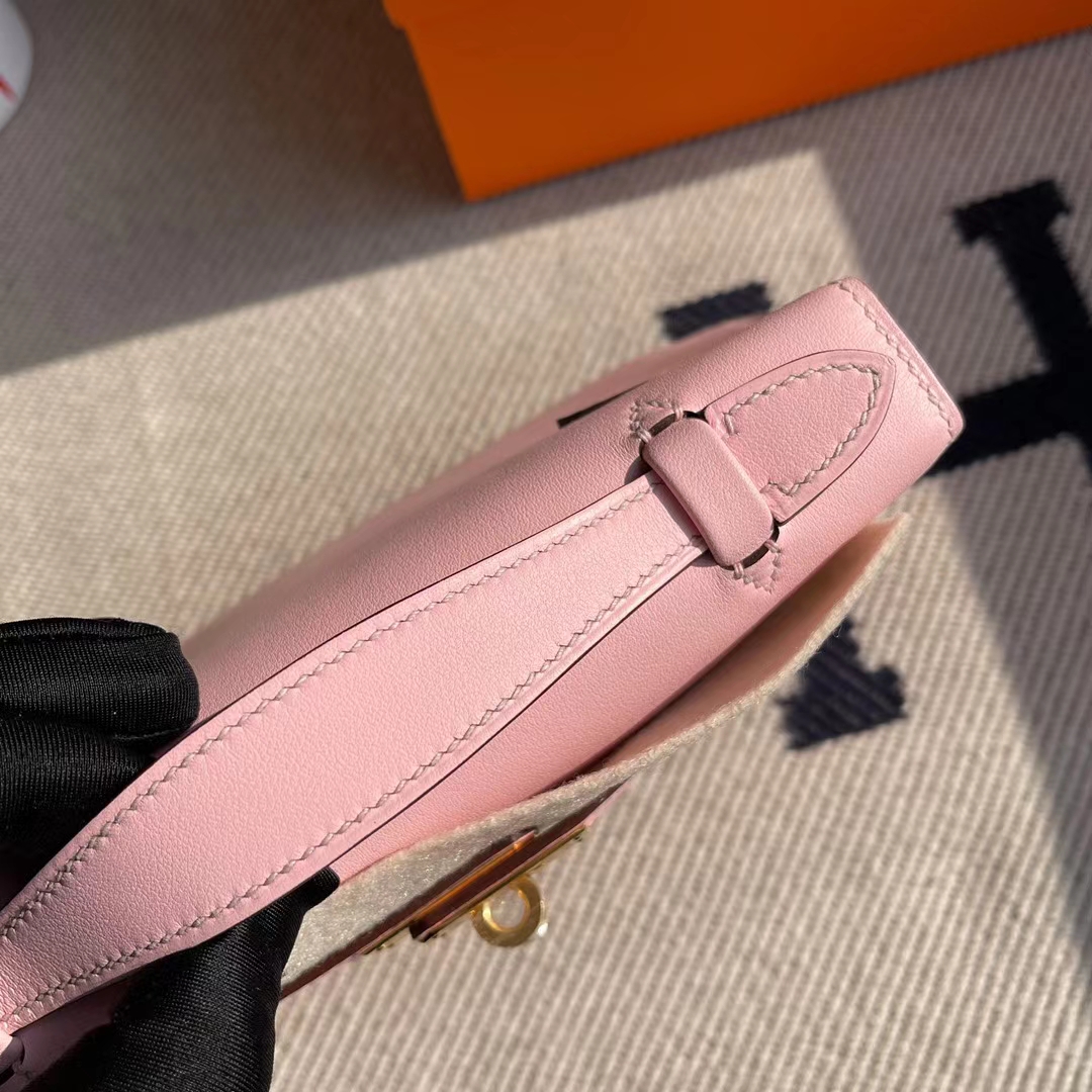 Hermès（爱马仕）MiniKelly Pochette Swift 进口平纹皮 3Q 水粉色 金扣 22cm