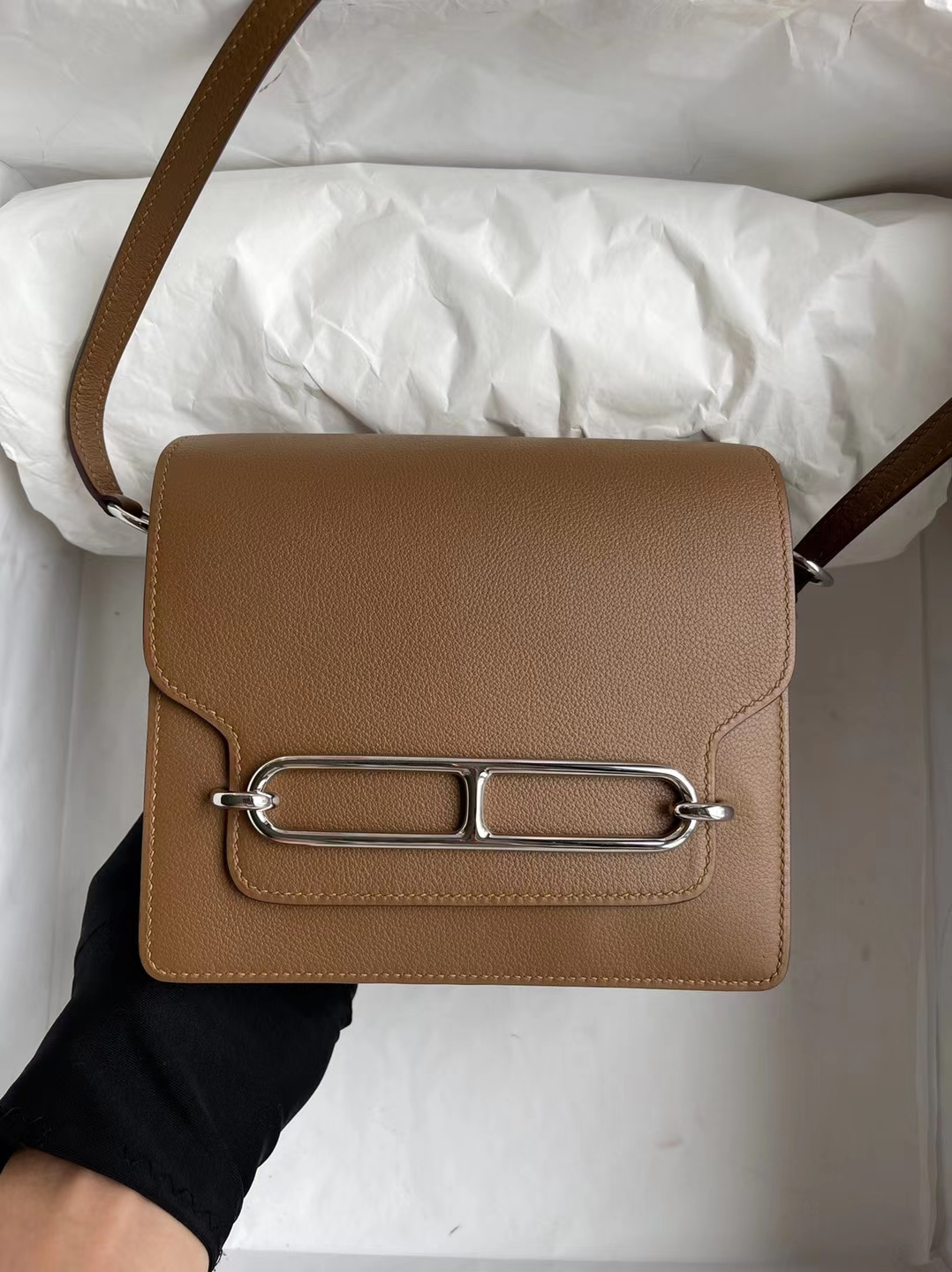 Hermès（爱马仕）Roulis 猪鼻包 evercolor D0 威马犬米色 银扣 18cm
