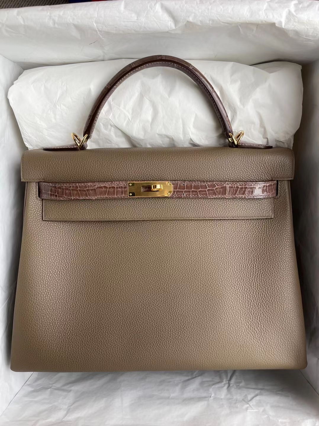 Hermès（爱马仕）Kelly Touch 凯莉包 Togo 拼 亮面鳄鱼 Ck18 大象灰 金扣 32cm