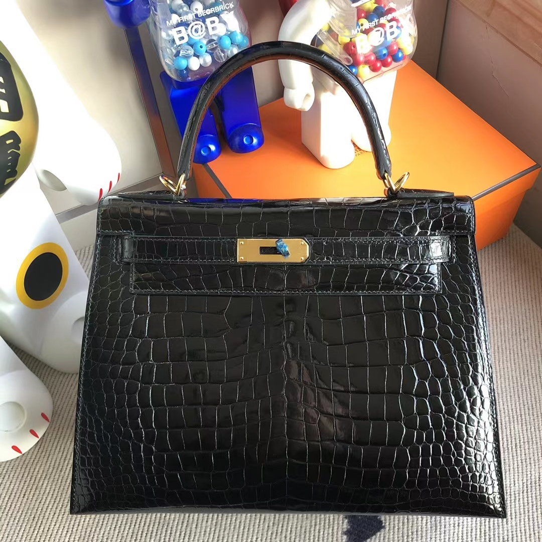 Hermès（爱马仕）Kelly 凯莉包 亮面倒v澳洲湾鳄 Ck89 黑色 金扣 28cm 顶级工艺 全手工缝制
